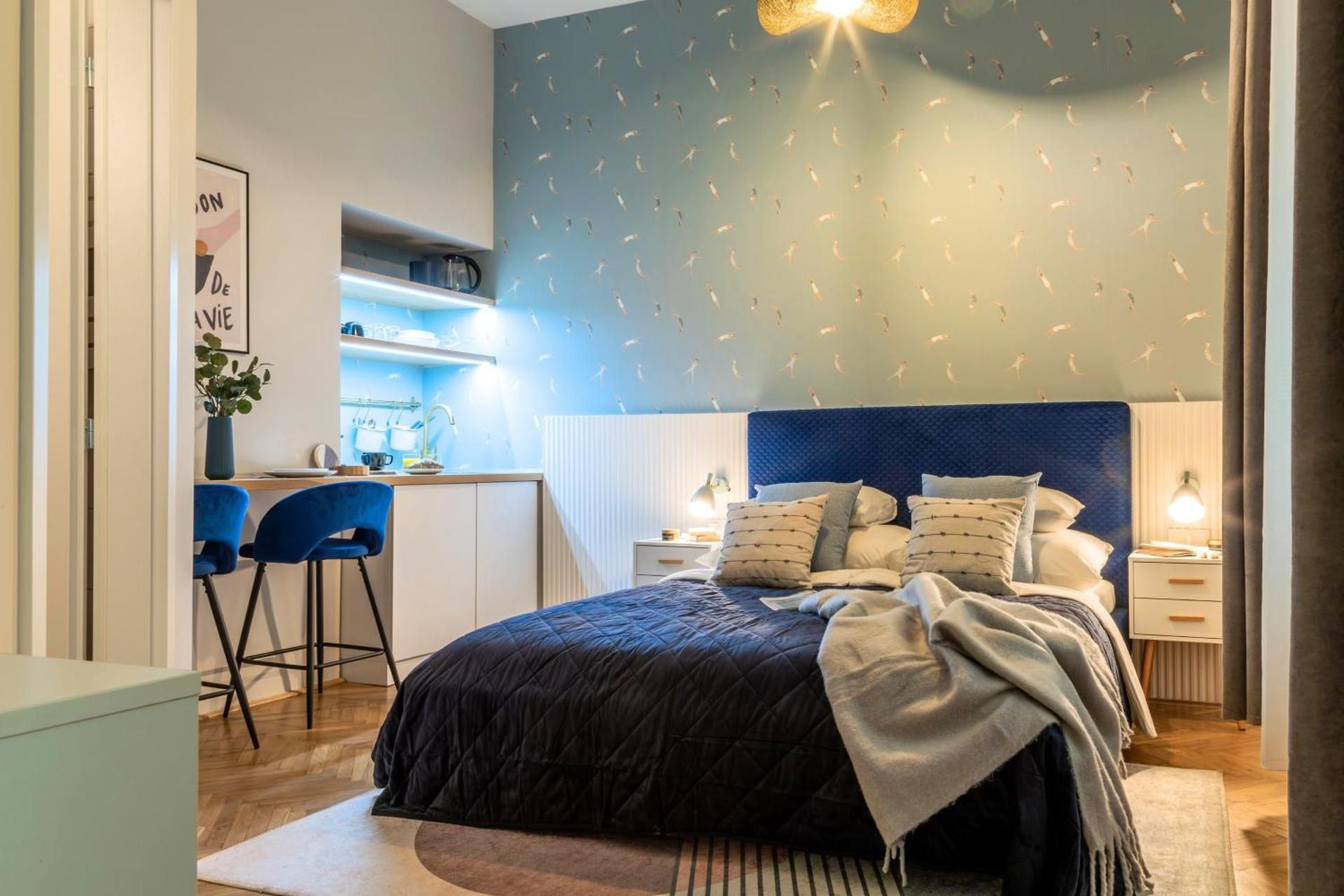 Studio Apartment with One Double Bed