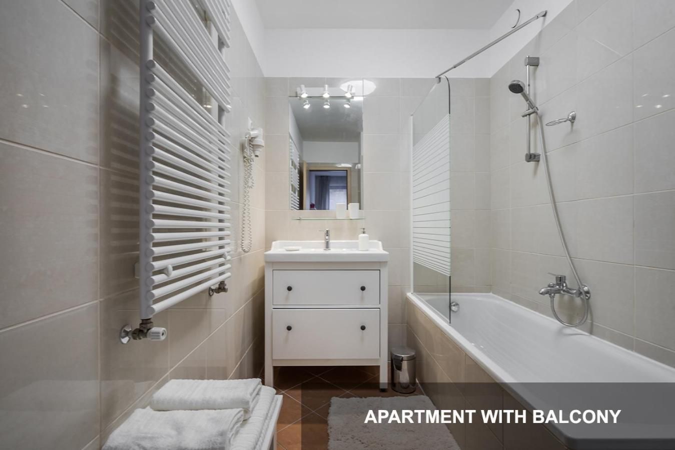 Apartment with Balcony