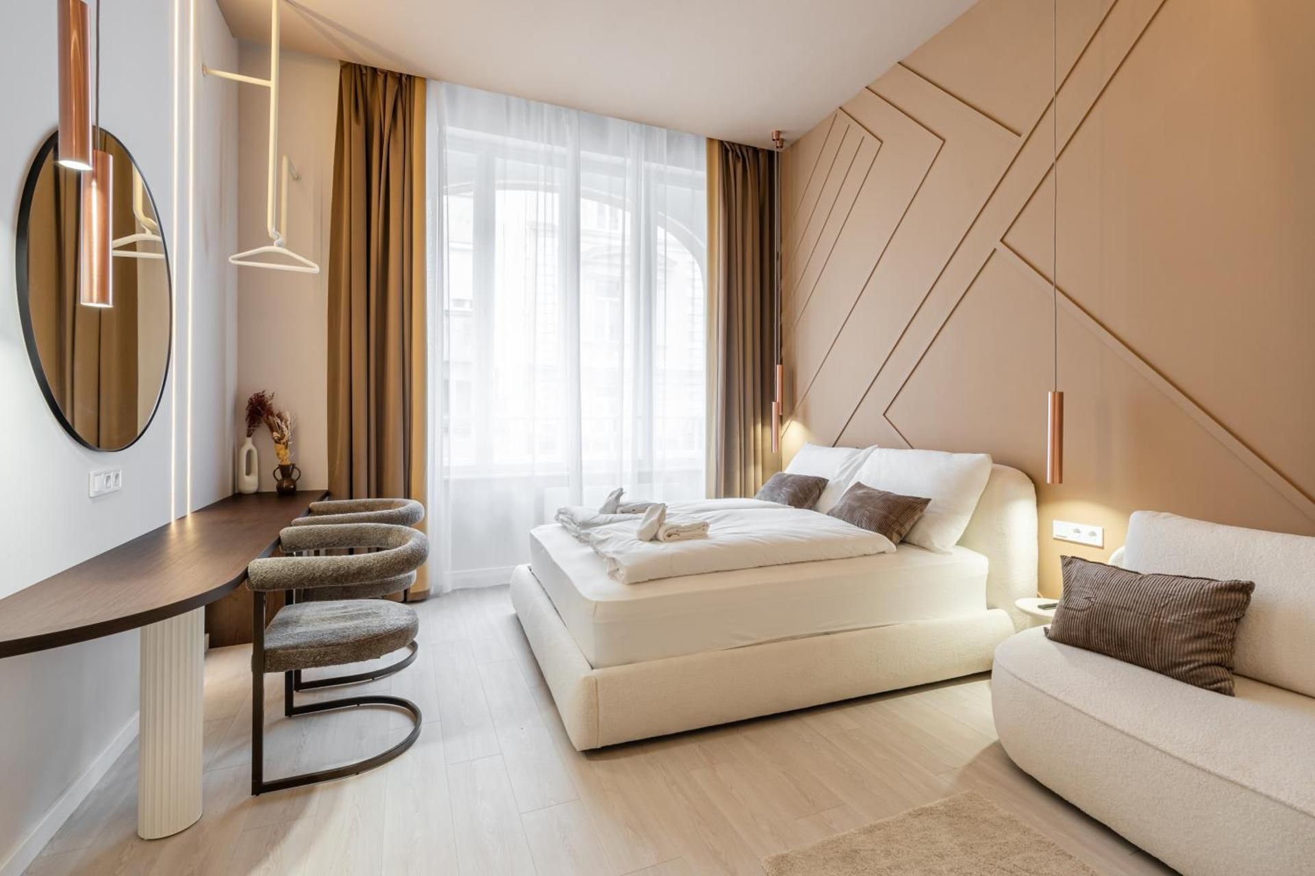 Superior One-Bedroom Apartment