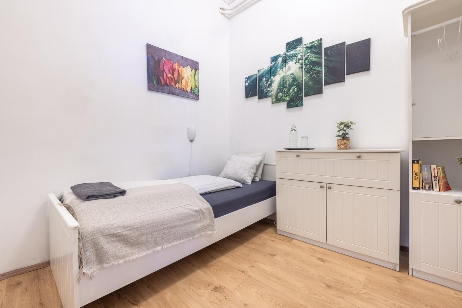Single Room with Shared Bathroom