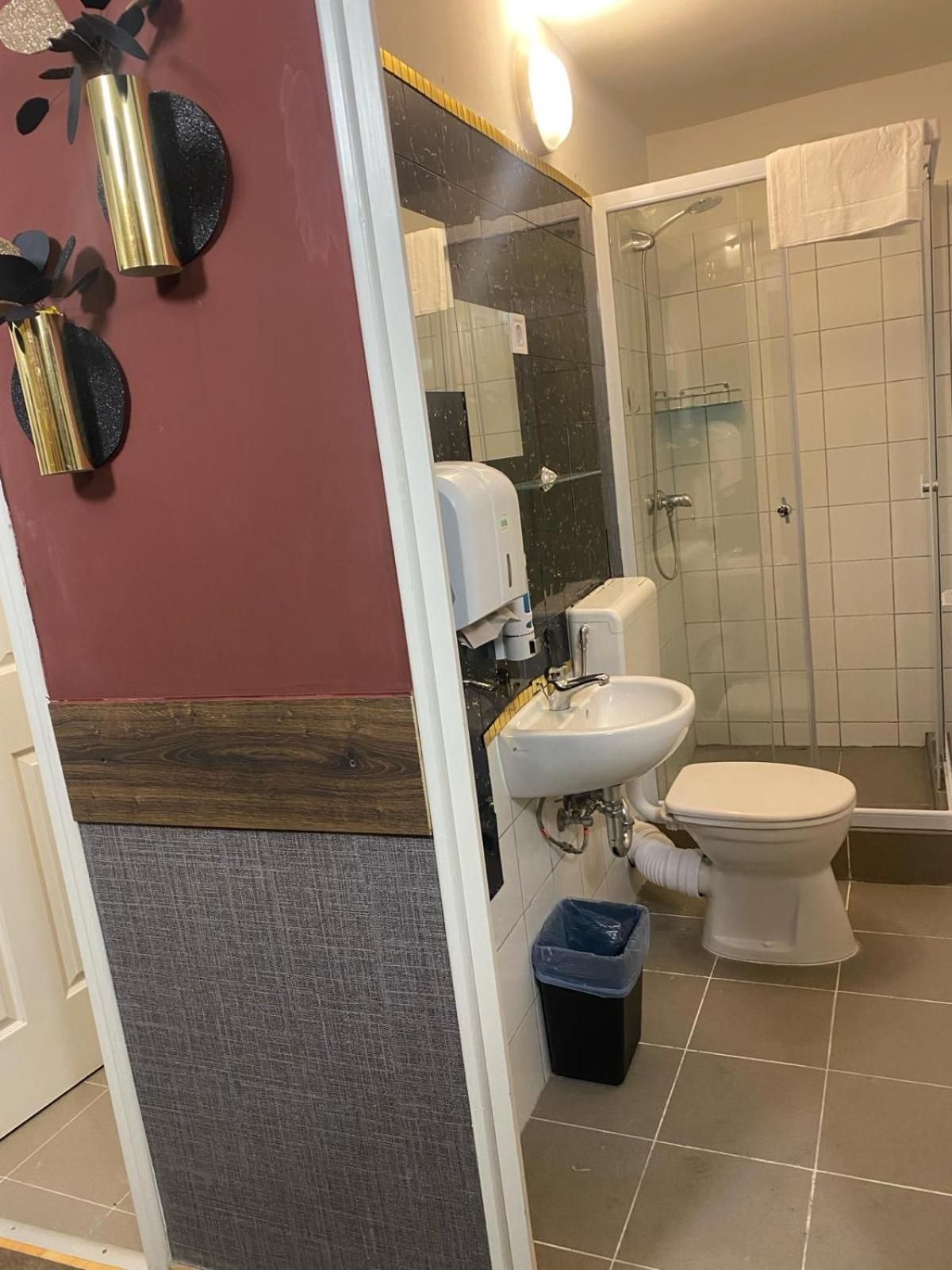 Allaga City Center Family Room 3