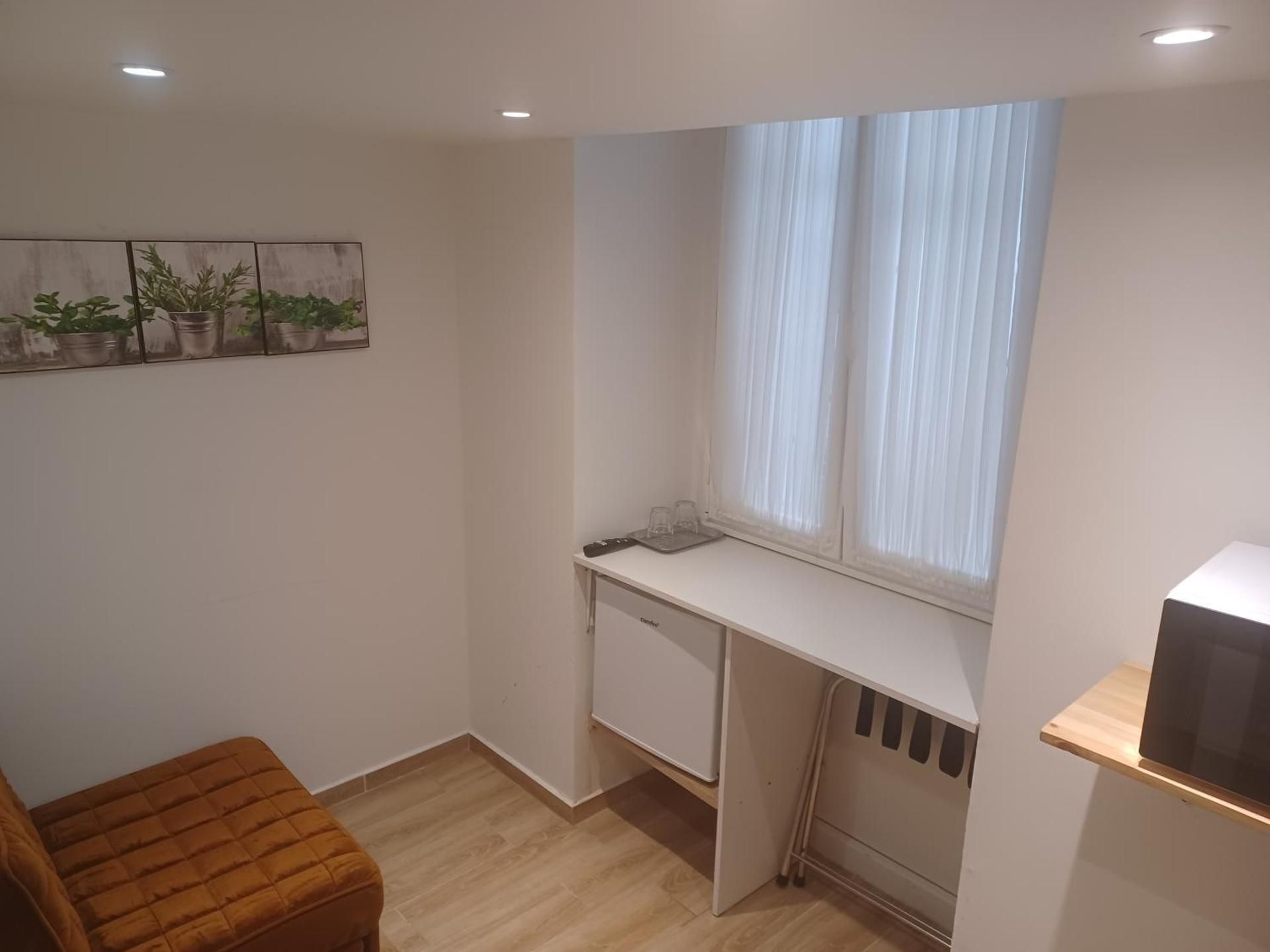 One-Bedroom Apartment - Non-Smoking