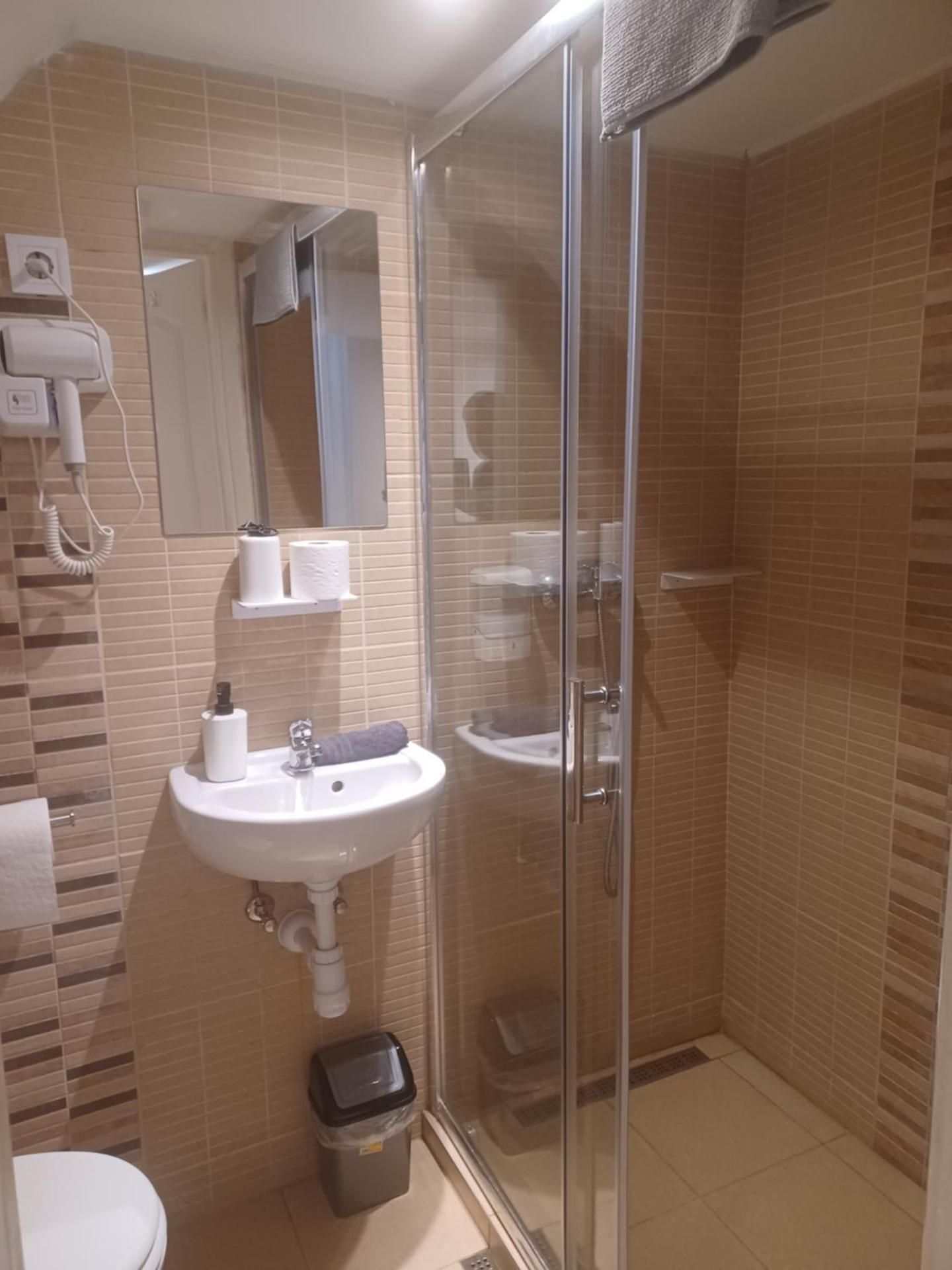 One-Bedroom Apartment - Non-Smoking