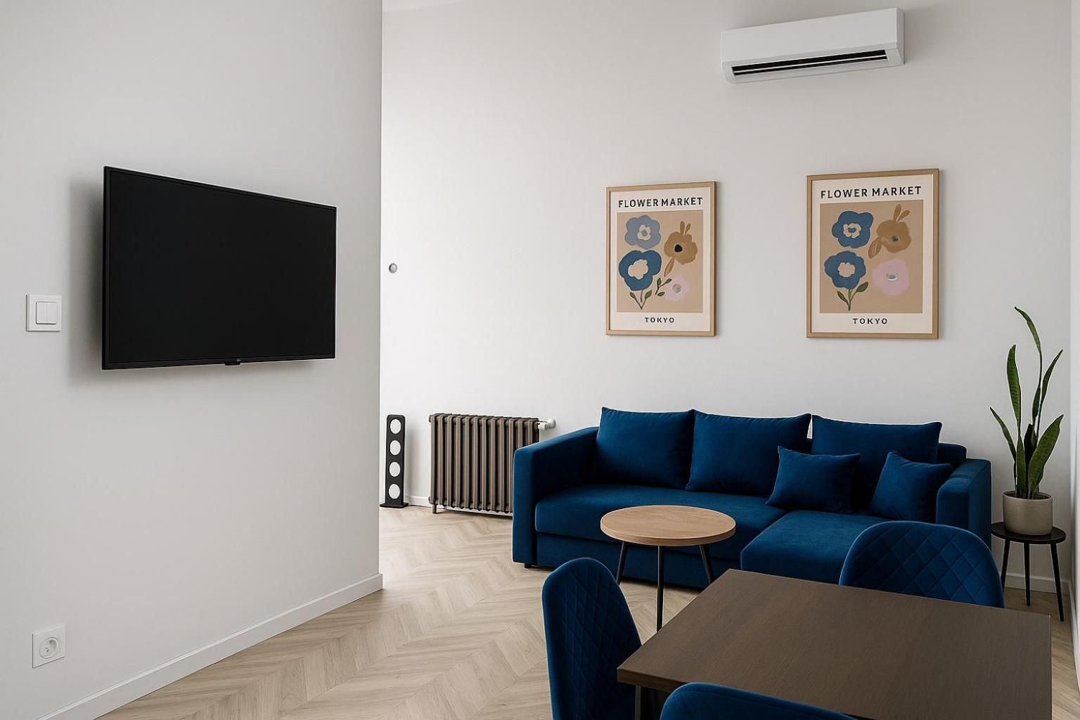 shared lounge/tv area