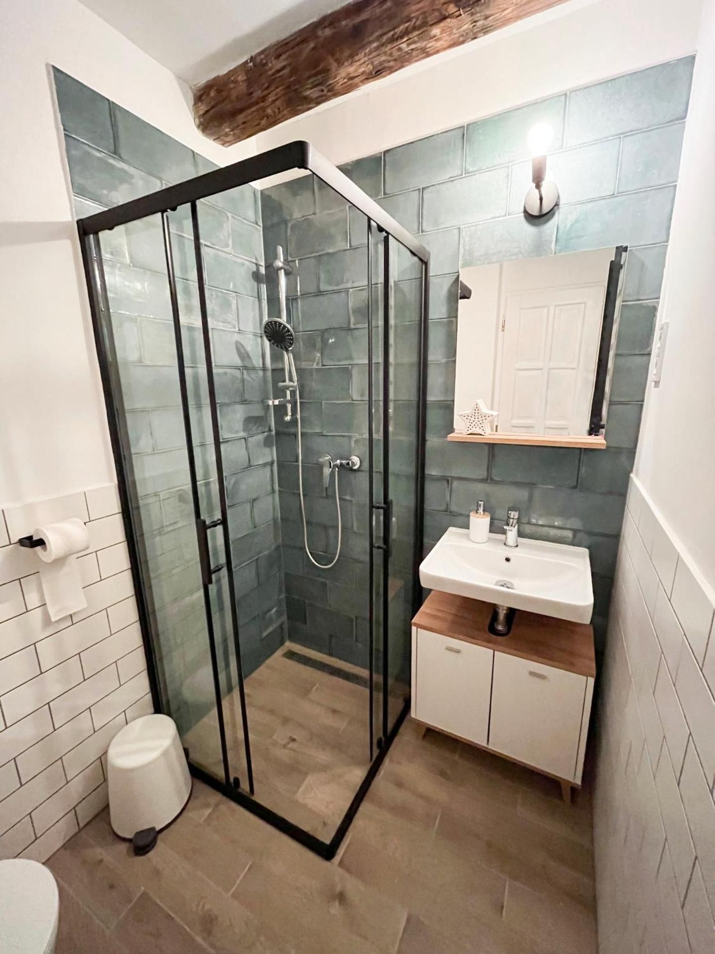 Brody Str 13 Studios Studio Apartment 2