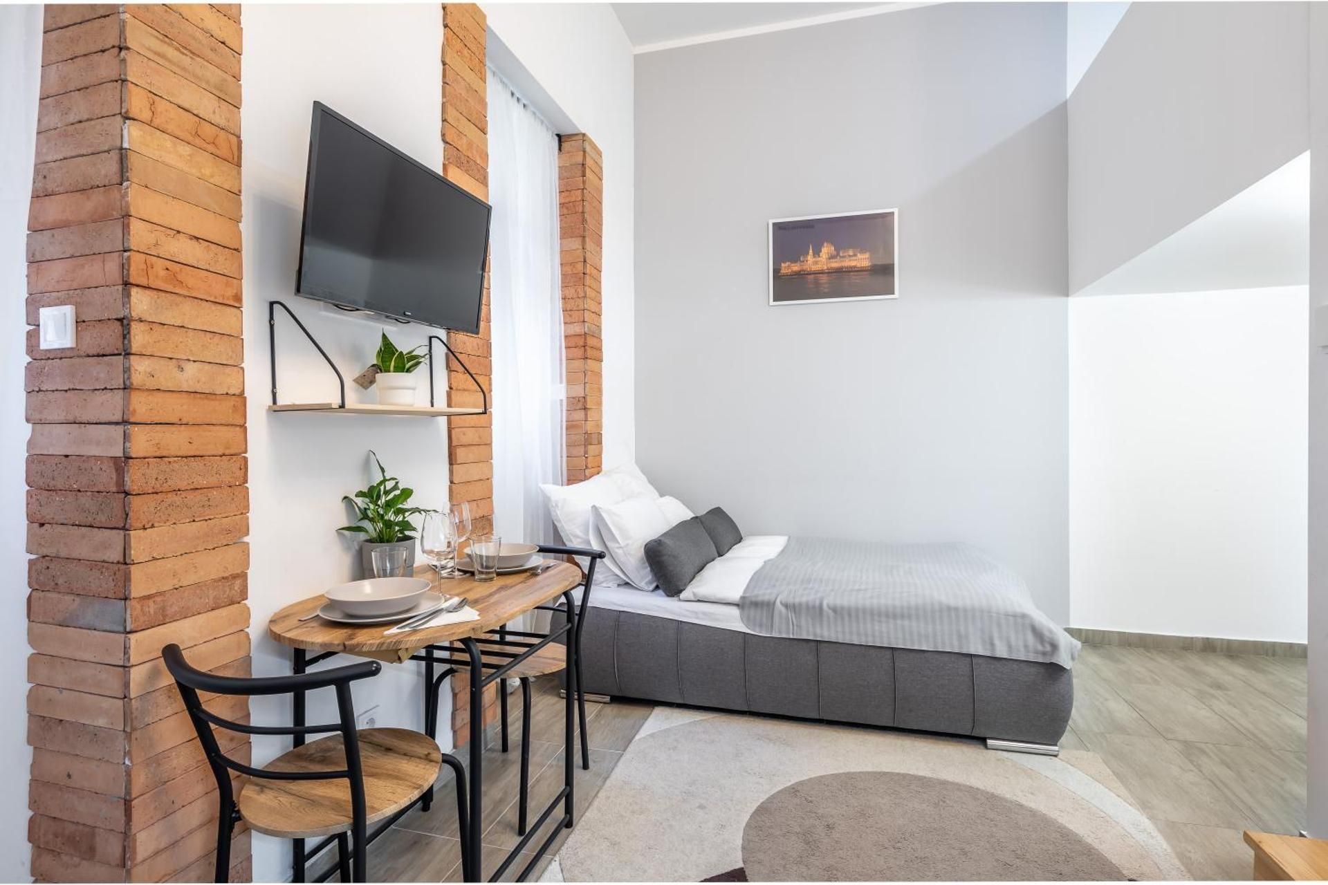 Apartment - Split Level
