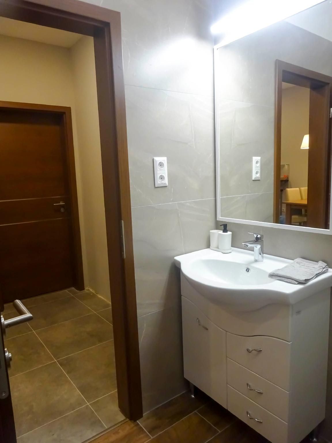 Apartment - 3 Bedrooms