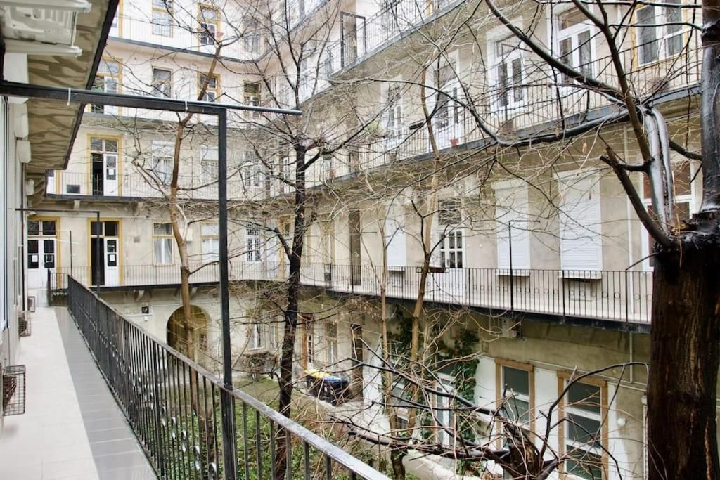 Premium Apartment by Hi5- Brody street Studio Apartment 2