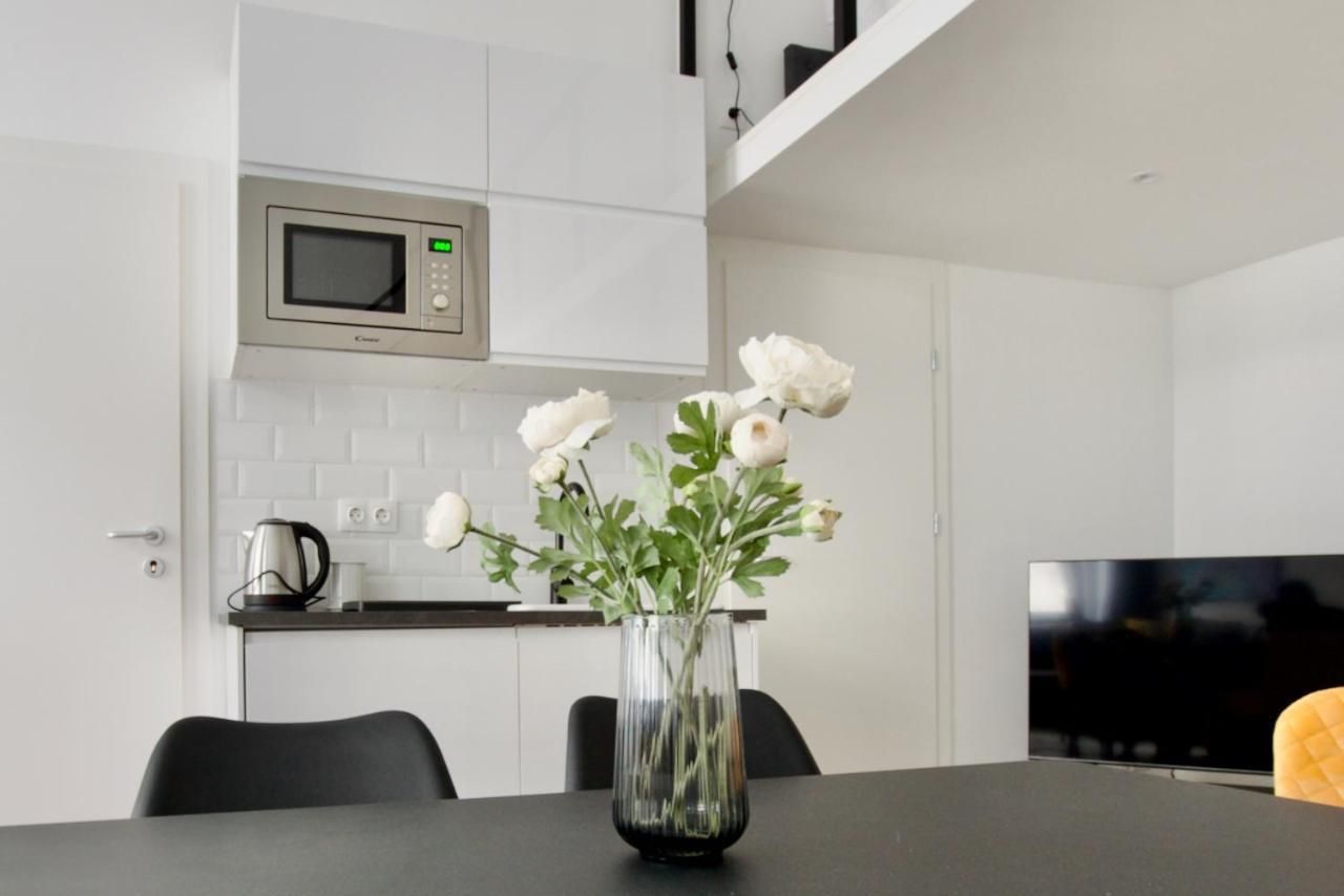 Premium Apartment by Hi5- Brody street Two-Bedroom Apartment 3