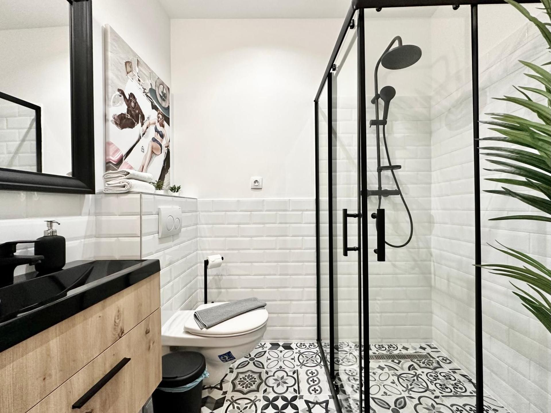 Premium Apartment by Hi5- Brody street Two-Bedroom Apartment