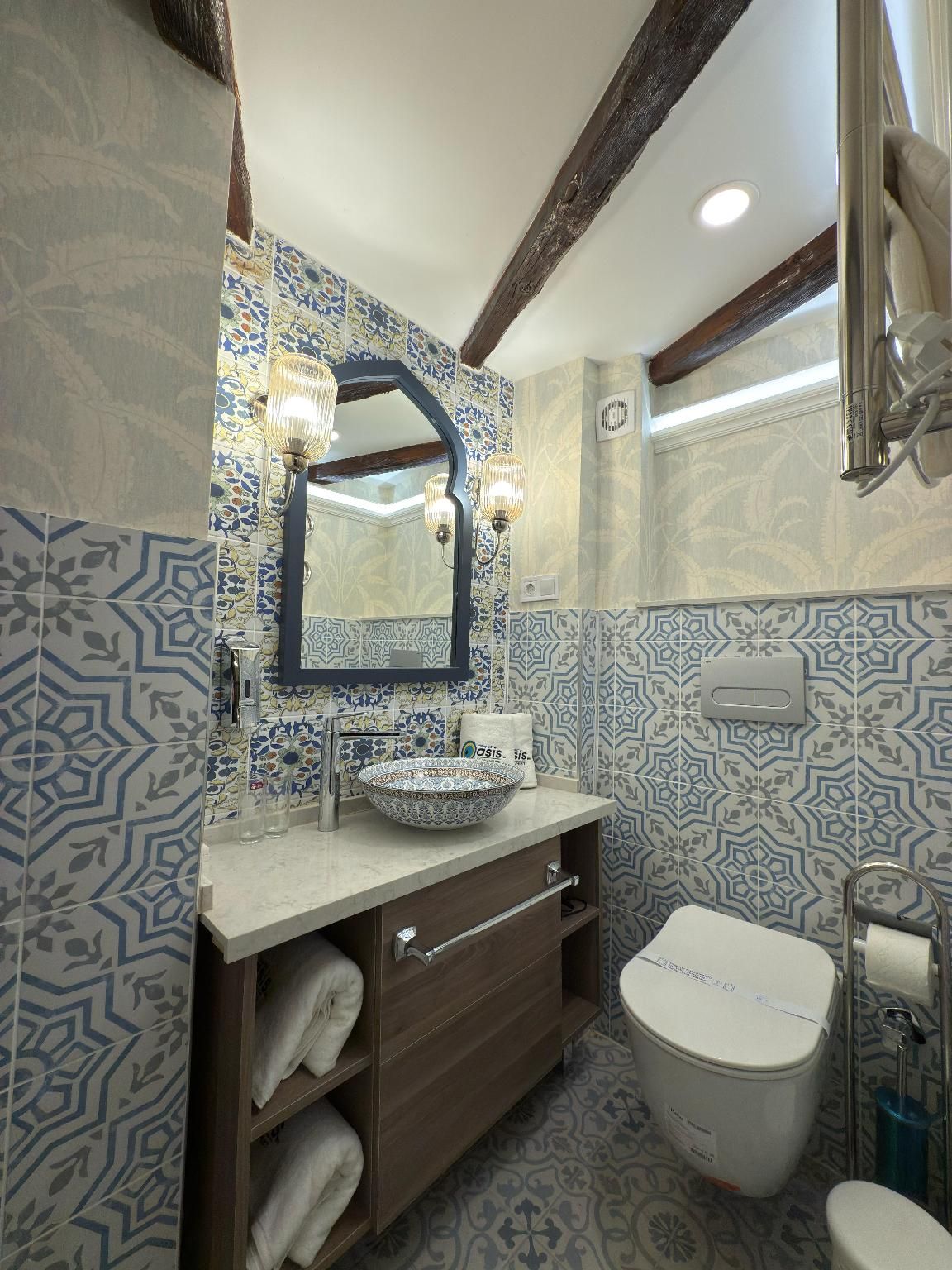 Oasis Inn Budapest Standard Room 3