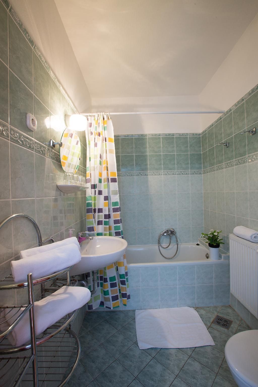 Apartment (2 Adults)