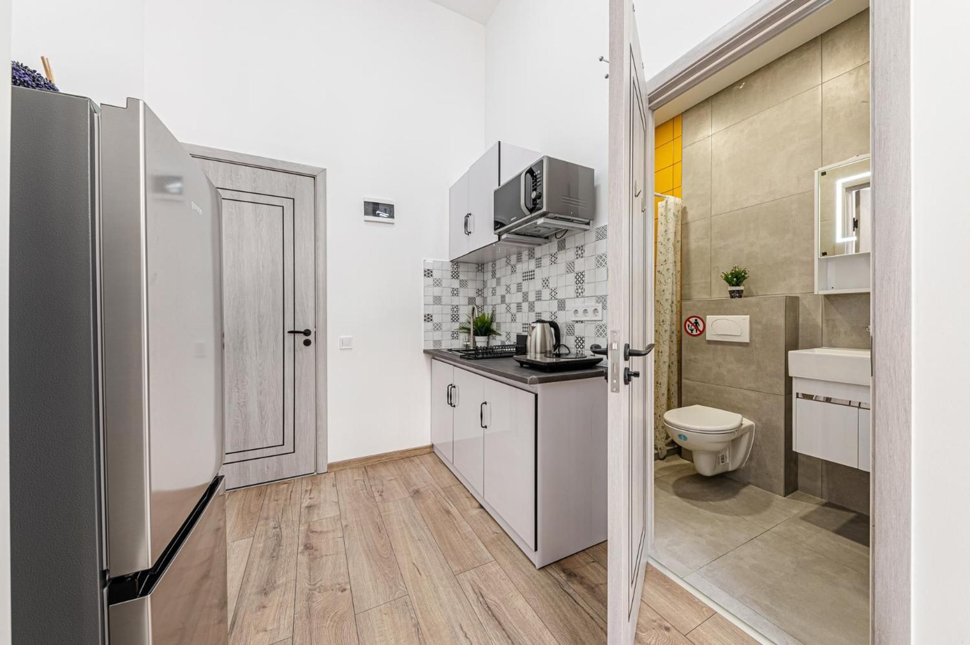 Studio Apartment