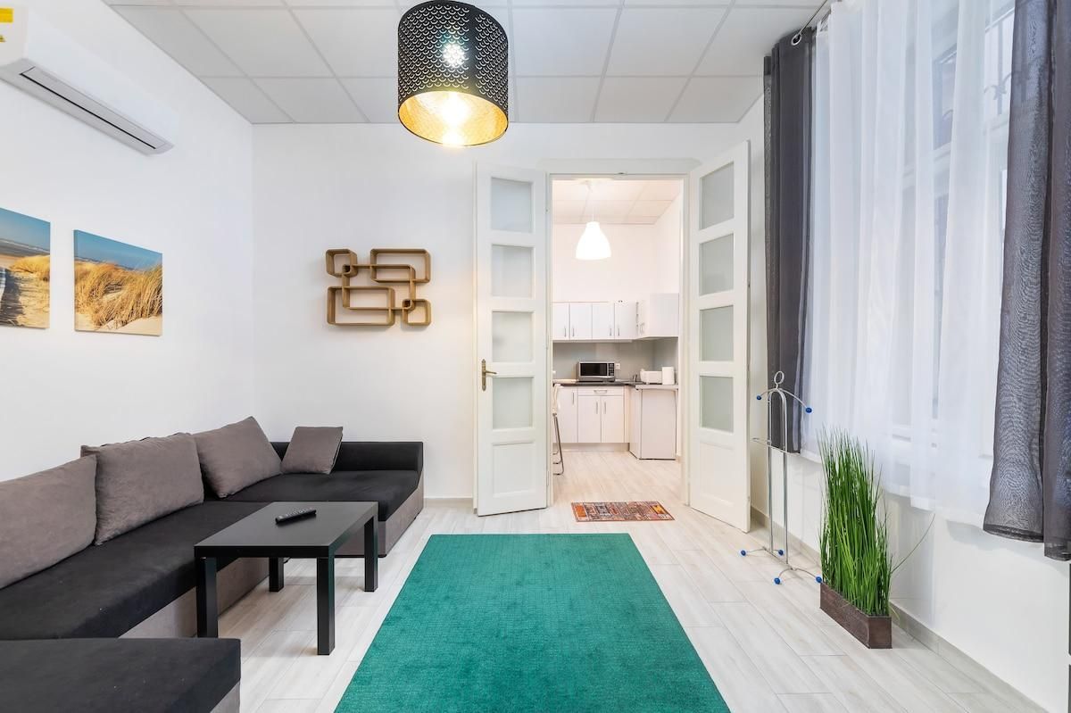 2b0393af1144922d0fbf0cbbdd0f7862