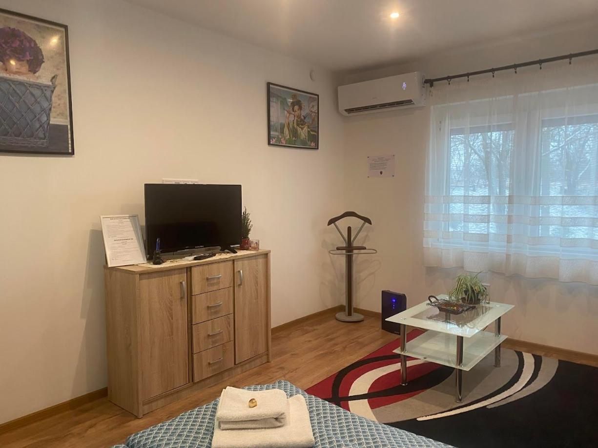 Quadruple Room with Private Bathroom