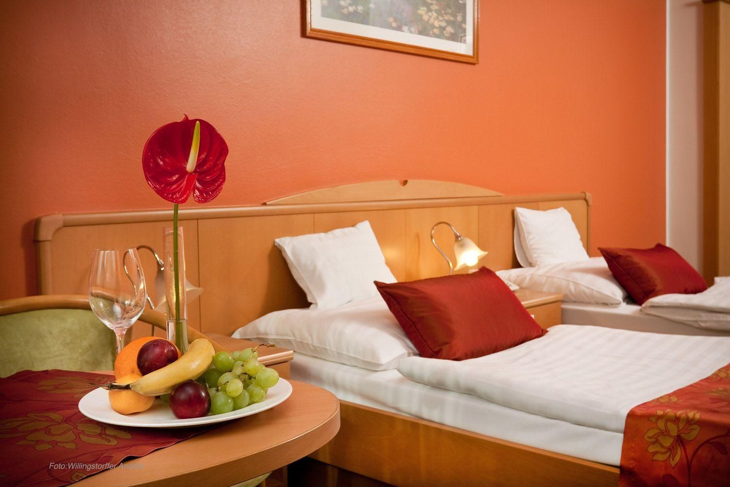 Standard Twin Room with Extra Bed