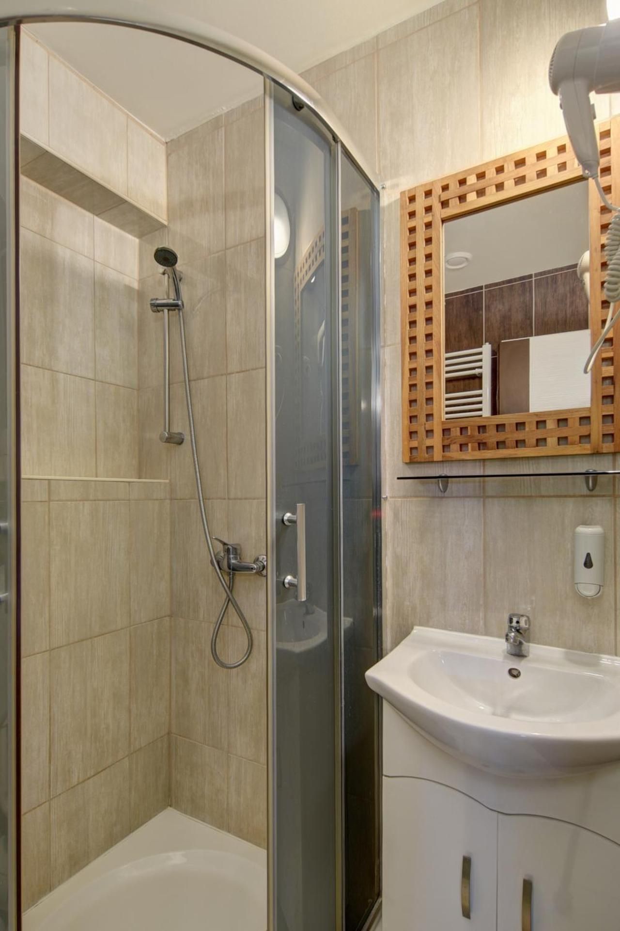 Studio Apartment with Air-conditioning