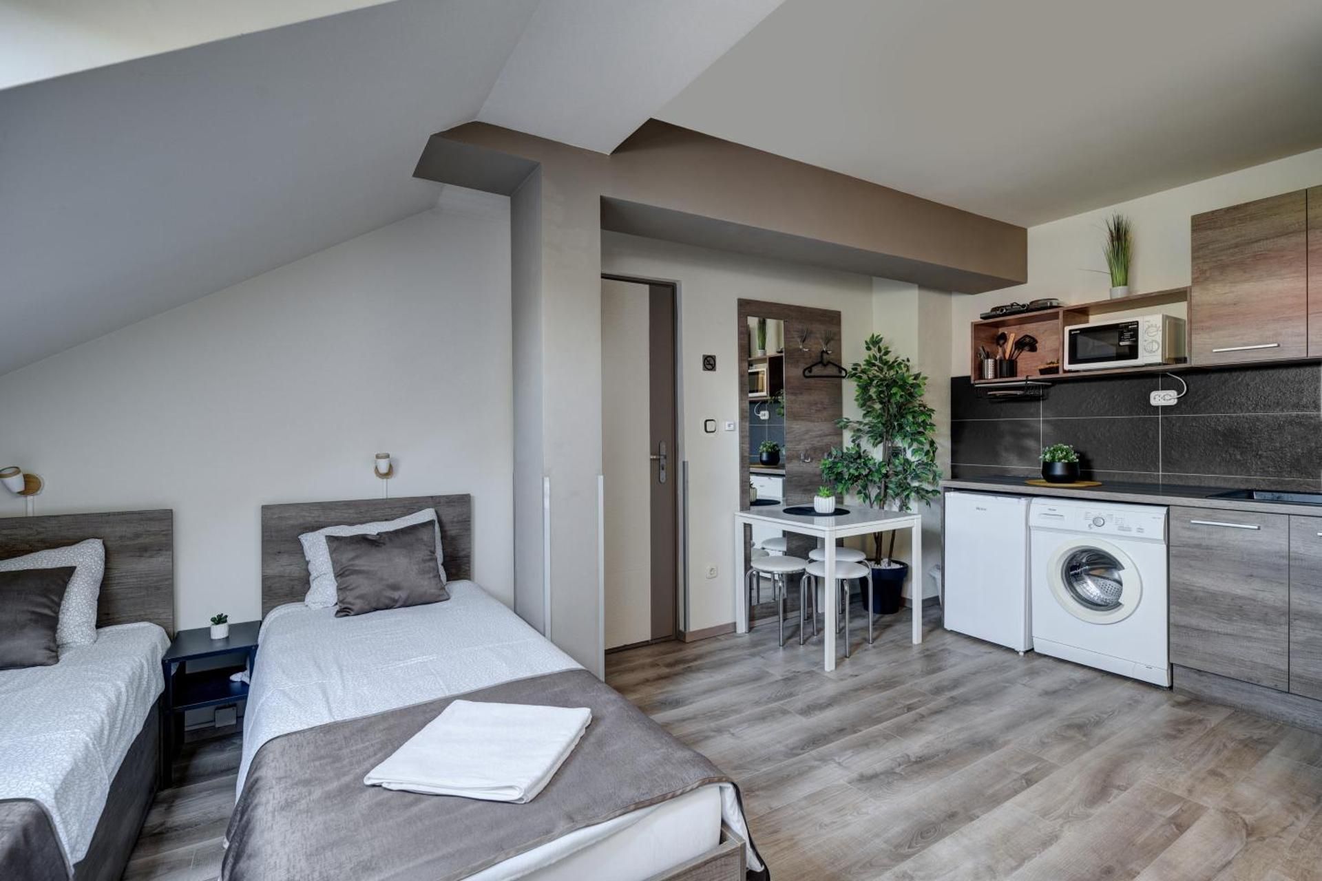 Studio Apartment with Air-conditioning