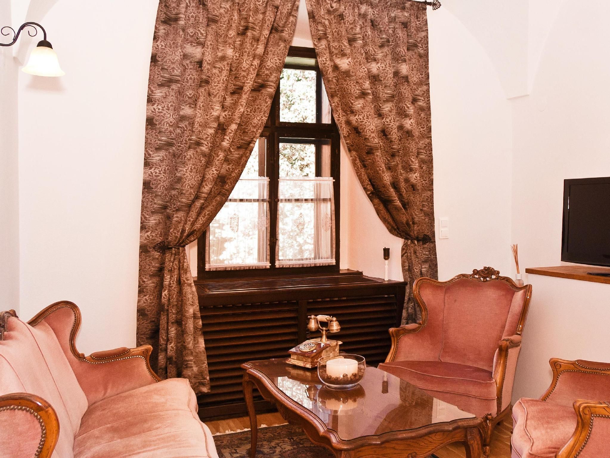 Klastrom Hotel Luxury Suite 3