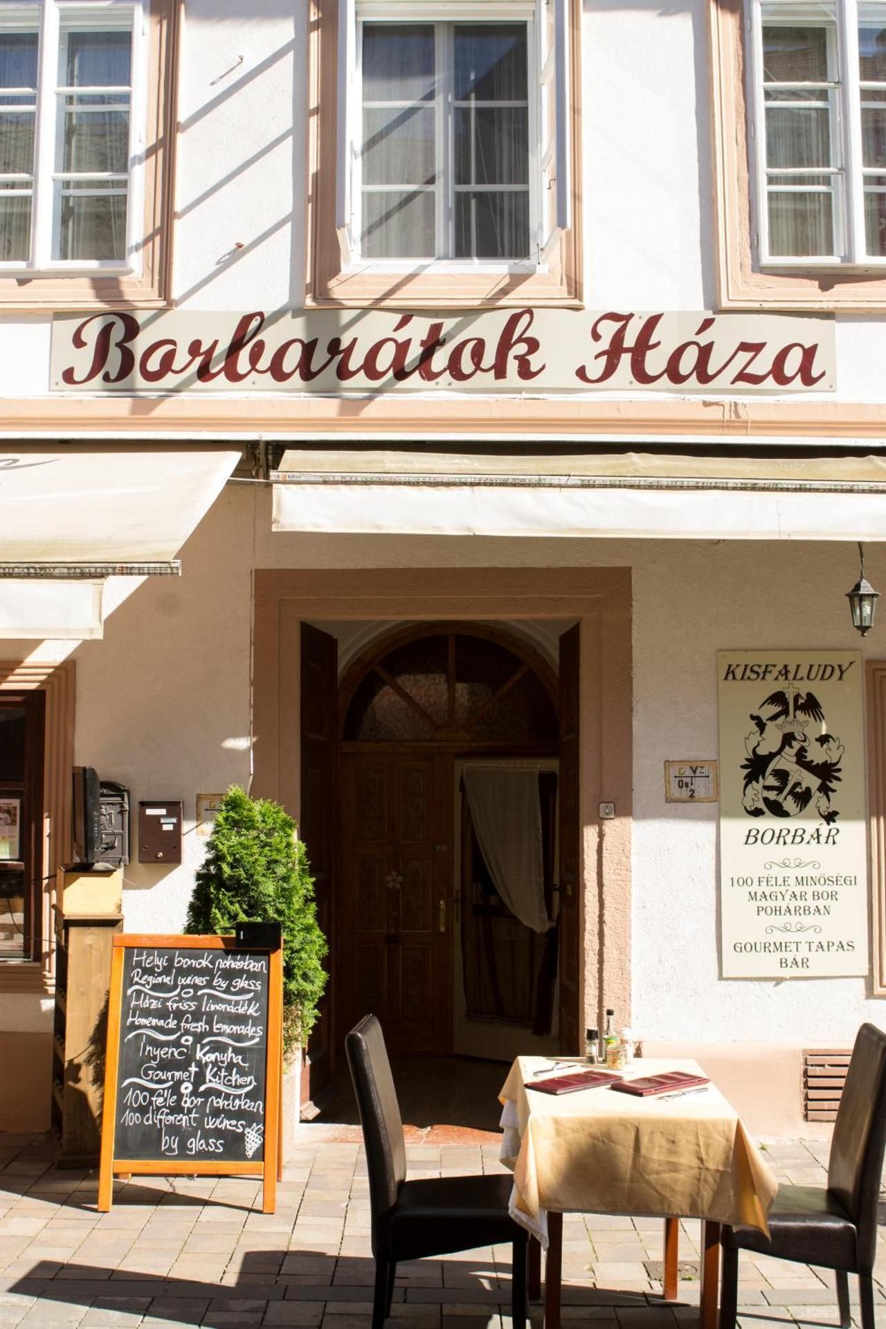 Borbaratok Haza
