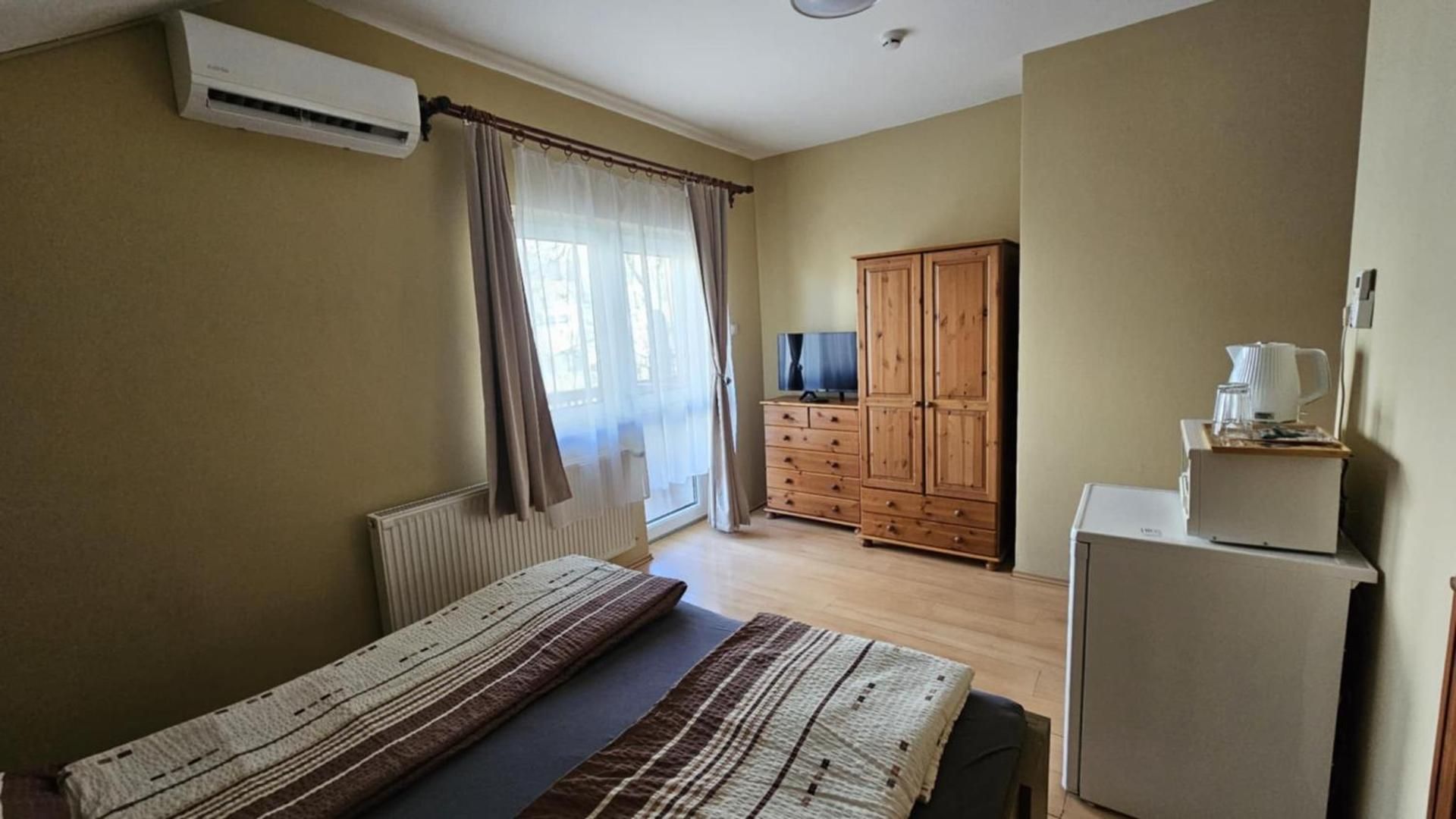 Queen Room with Balcony