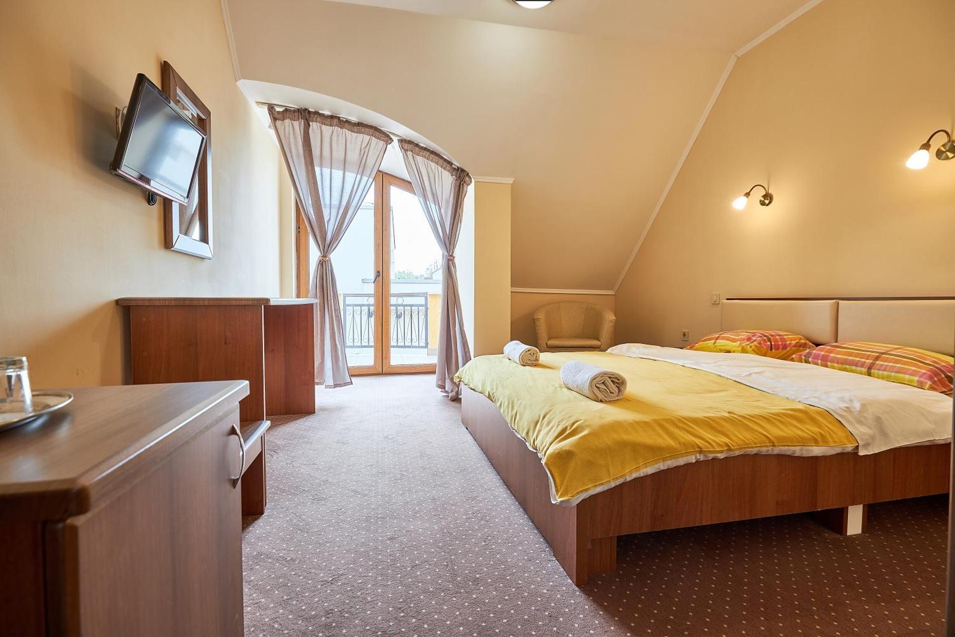 Deluxe Double or Twin Room