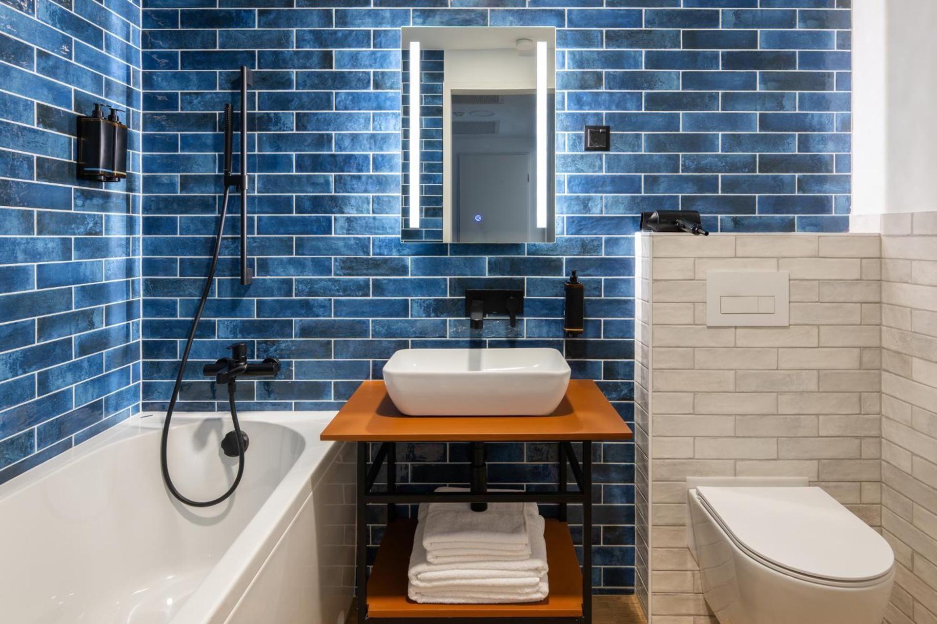 Two-Bedroom Premium Double Room with Two Twin Beds