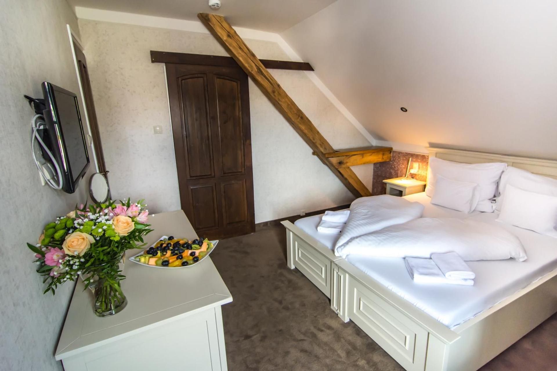 Standard Double or Twin Room - Attic