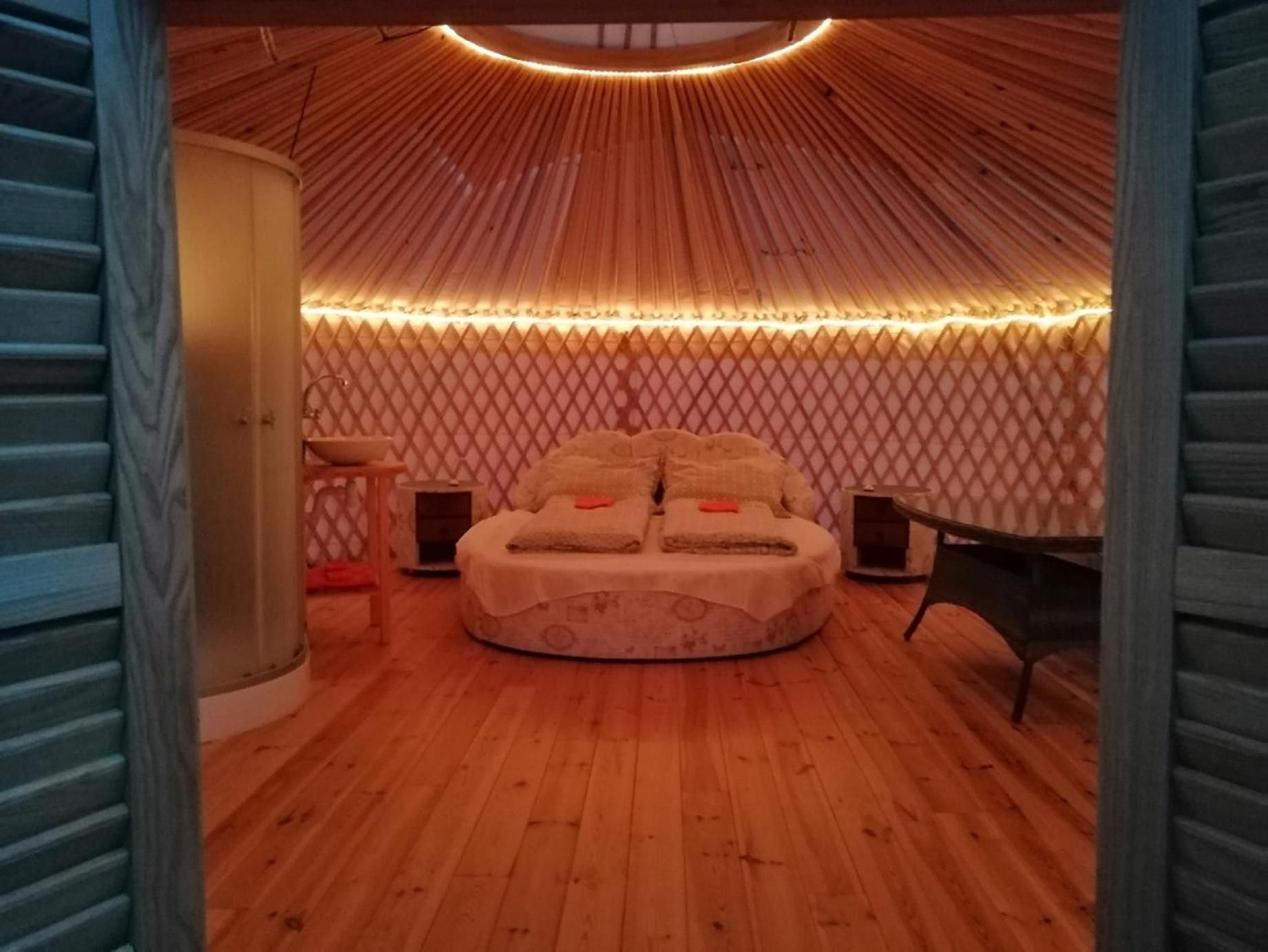 Deluxe Tent