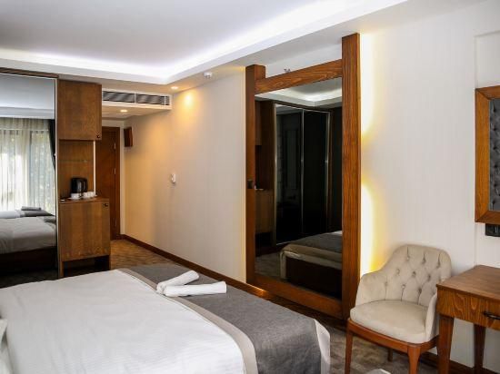 New Gate Hotel