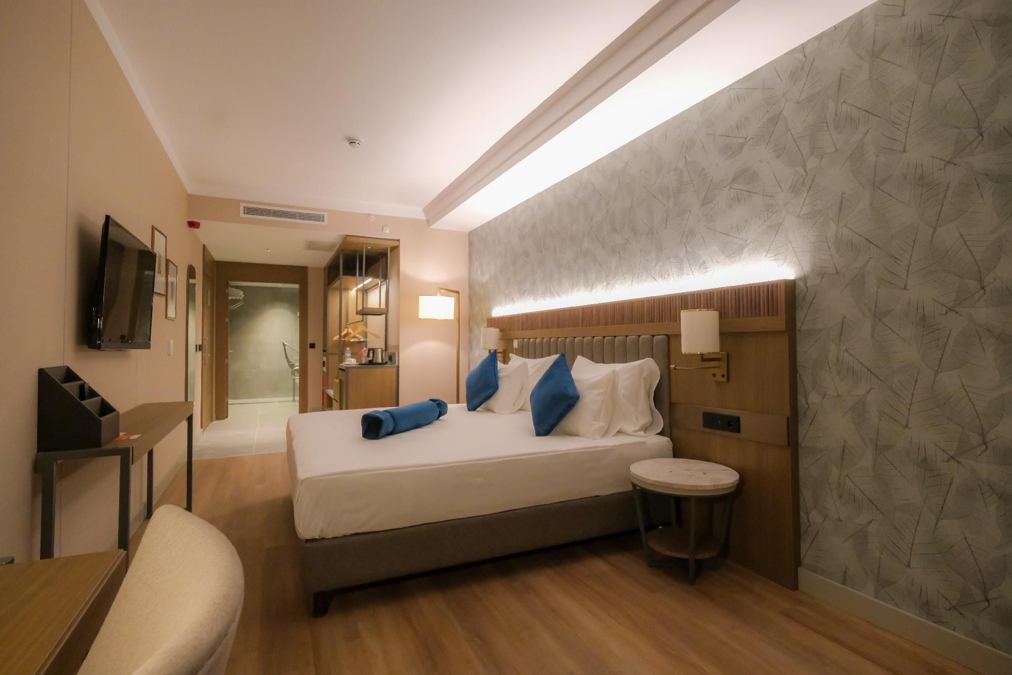 1 King Bed, Standard Room, Inside Garden