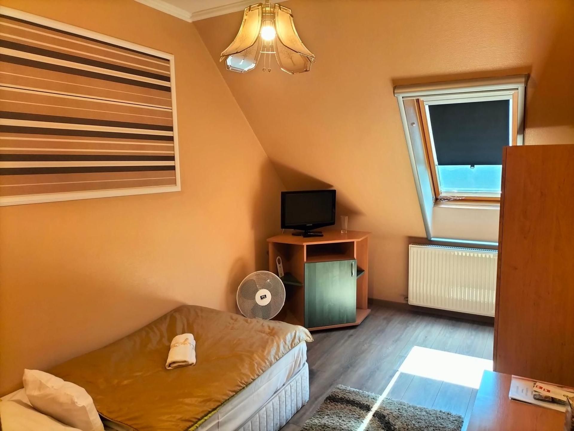 Single Room with Bath
