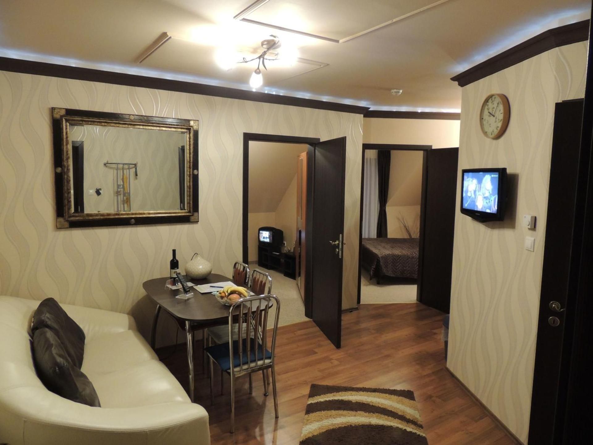 Luxury Suite