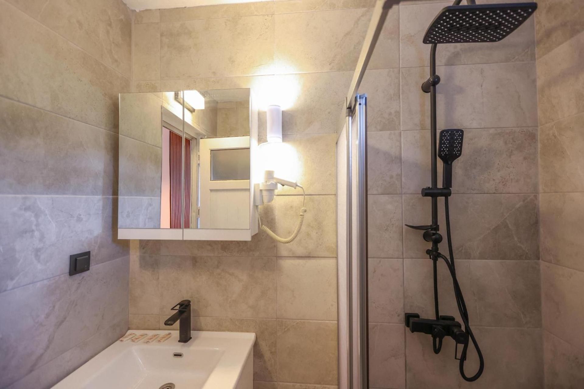 Yaliyani Motel Restaurant Superior Queen Room 3