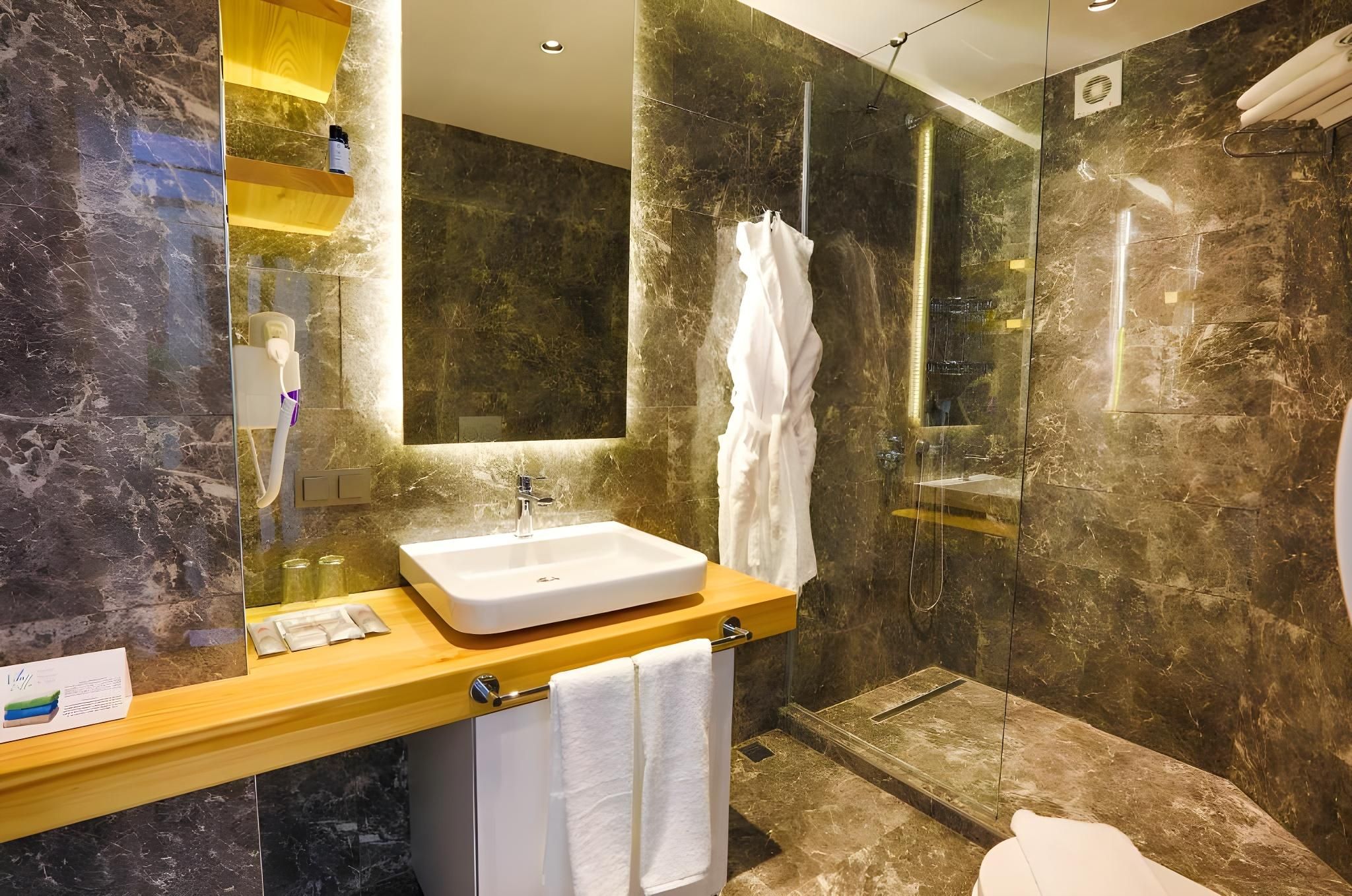 Partial Sea View Room