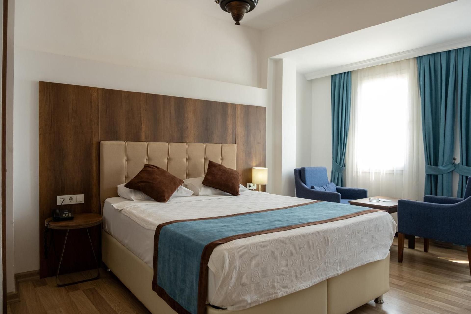 Queen Room with Sea View