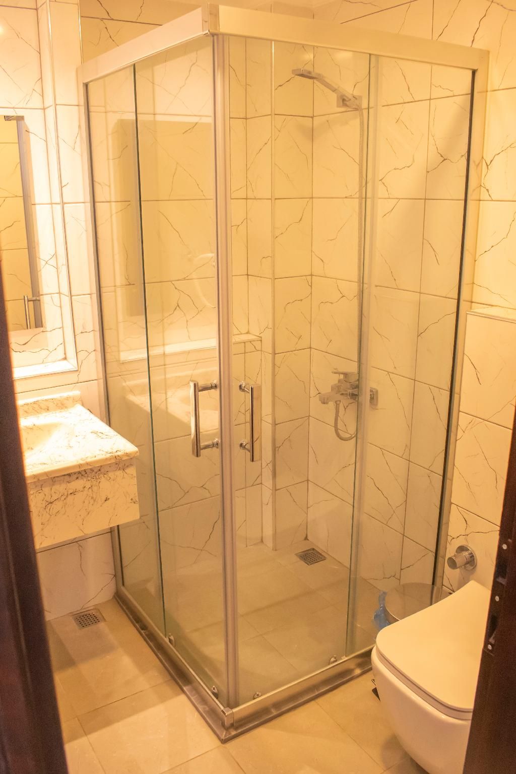 Super Deluxe Family Room