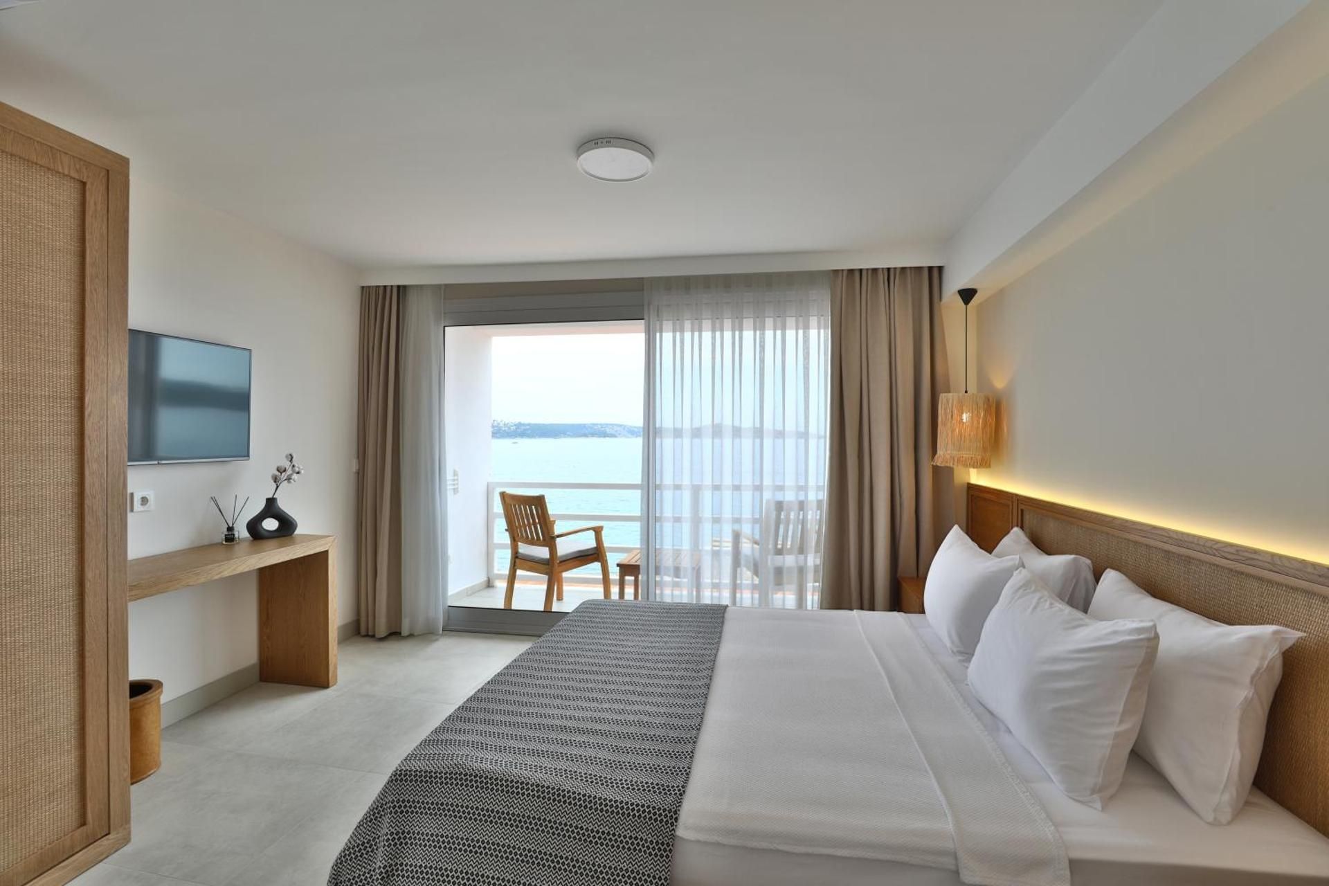 Lavinya Maison Double Room with Sea View
