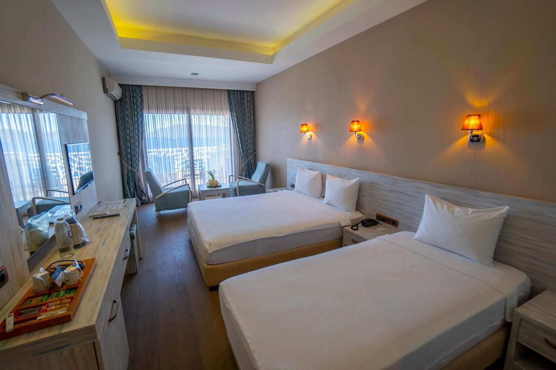 Azka Hotel Deluxe Double or Twin Room