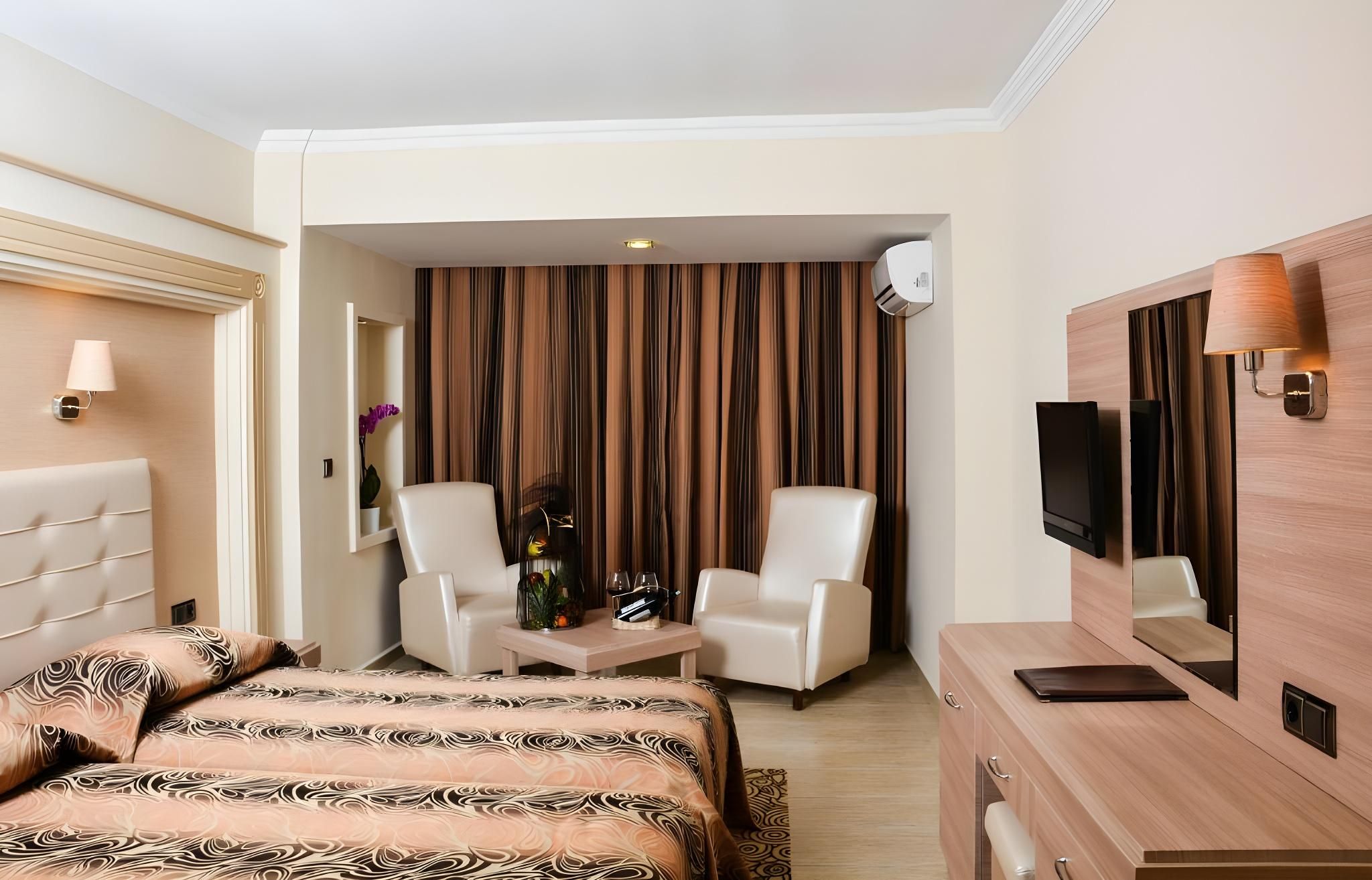 Azka Hotel Land View Double Room