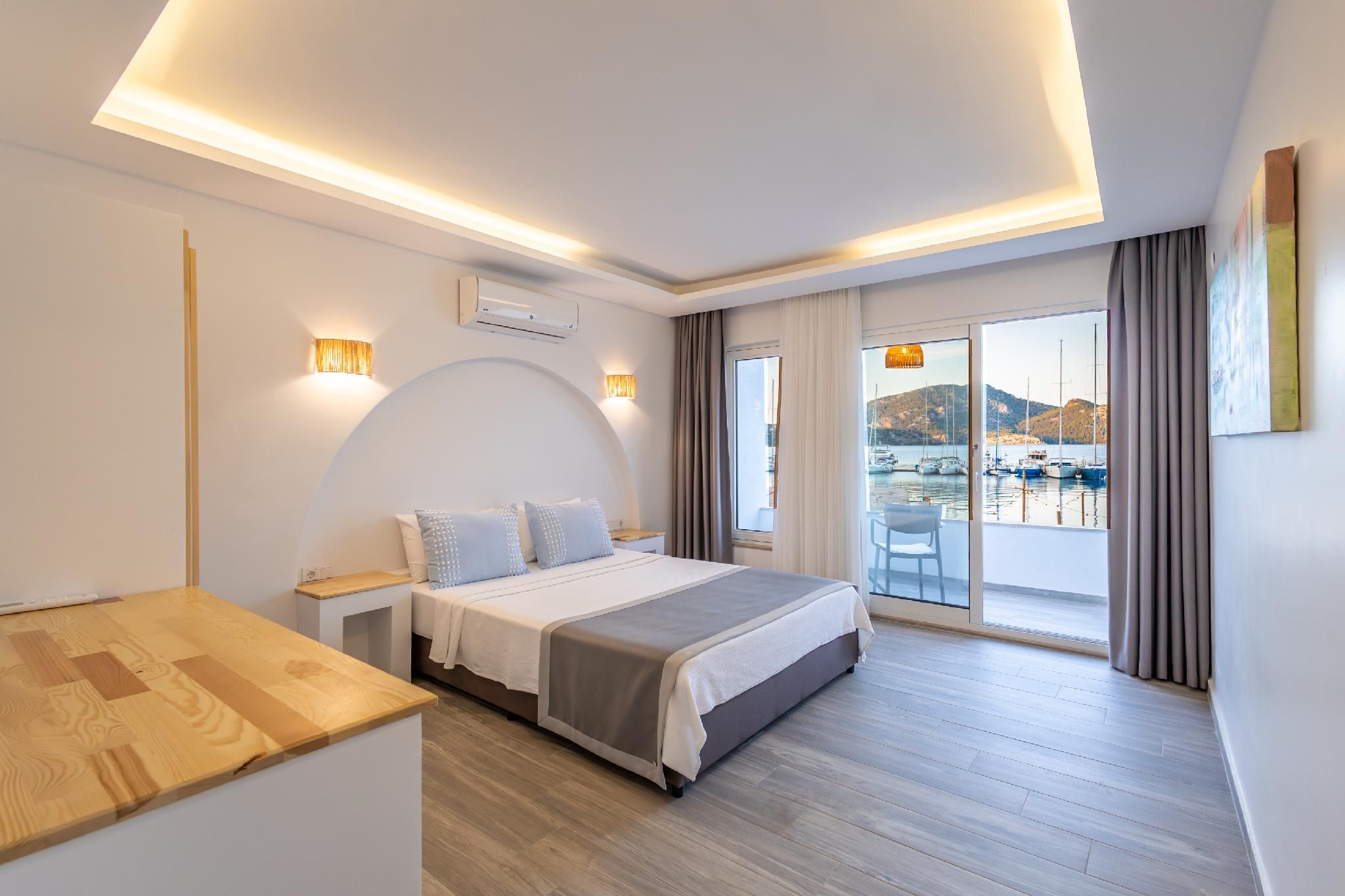 BASE SELİMİYE  Family Room