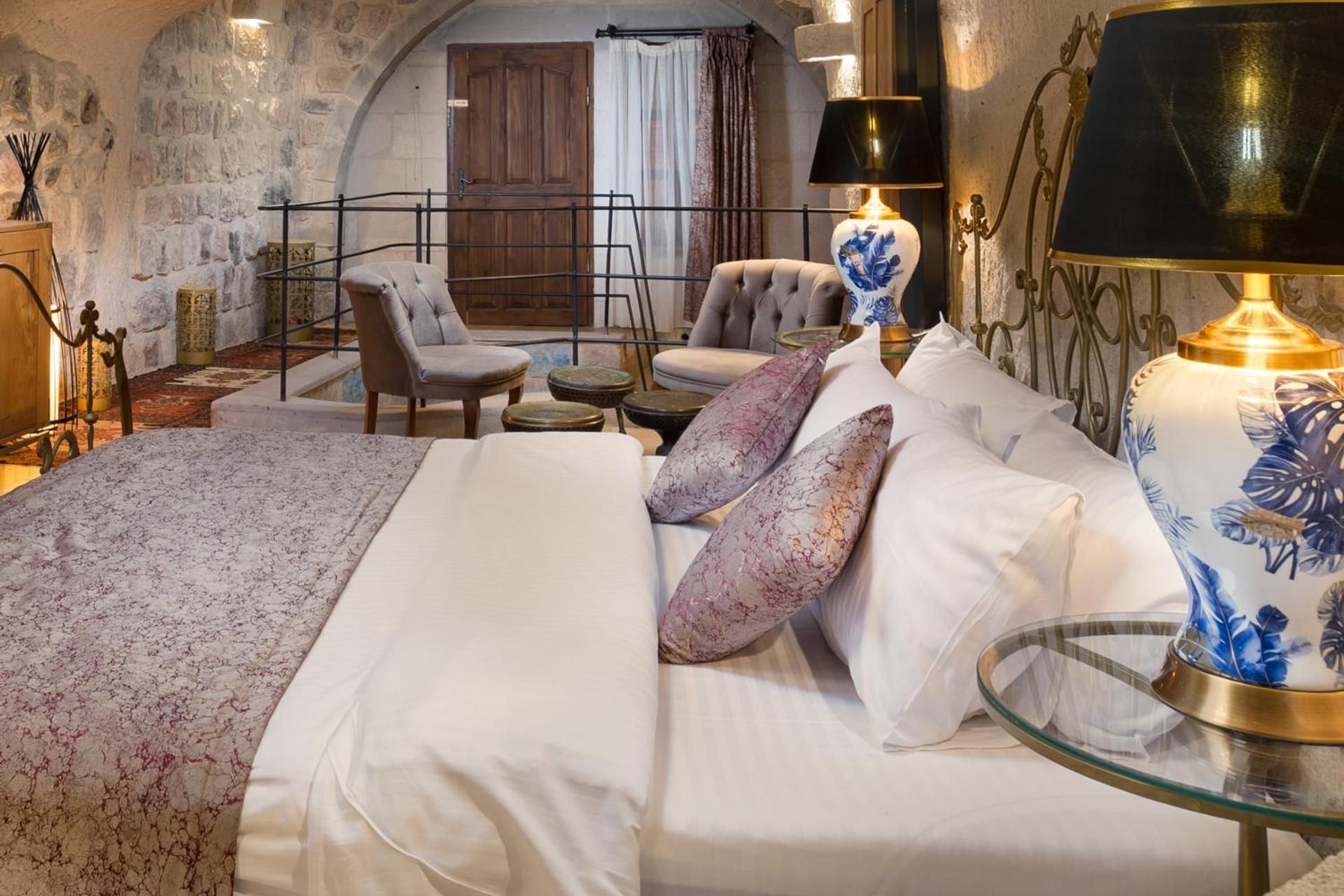 Family Cave Castle Suite