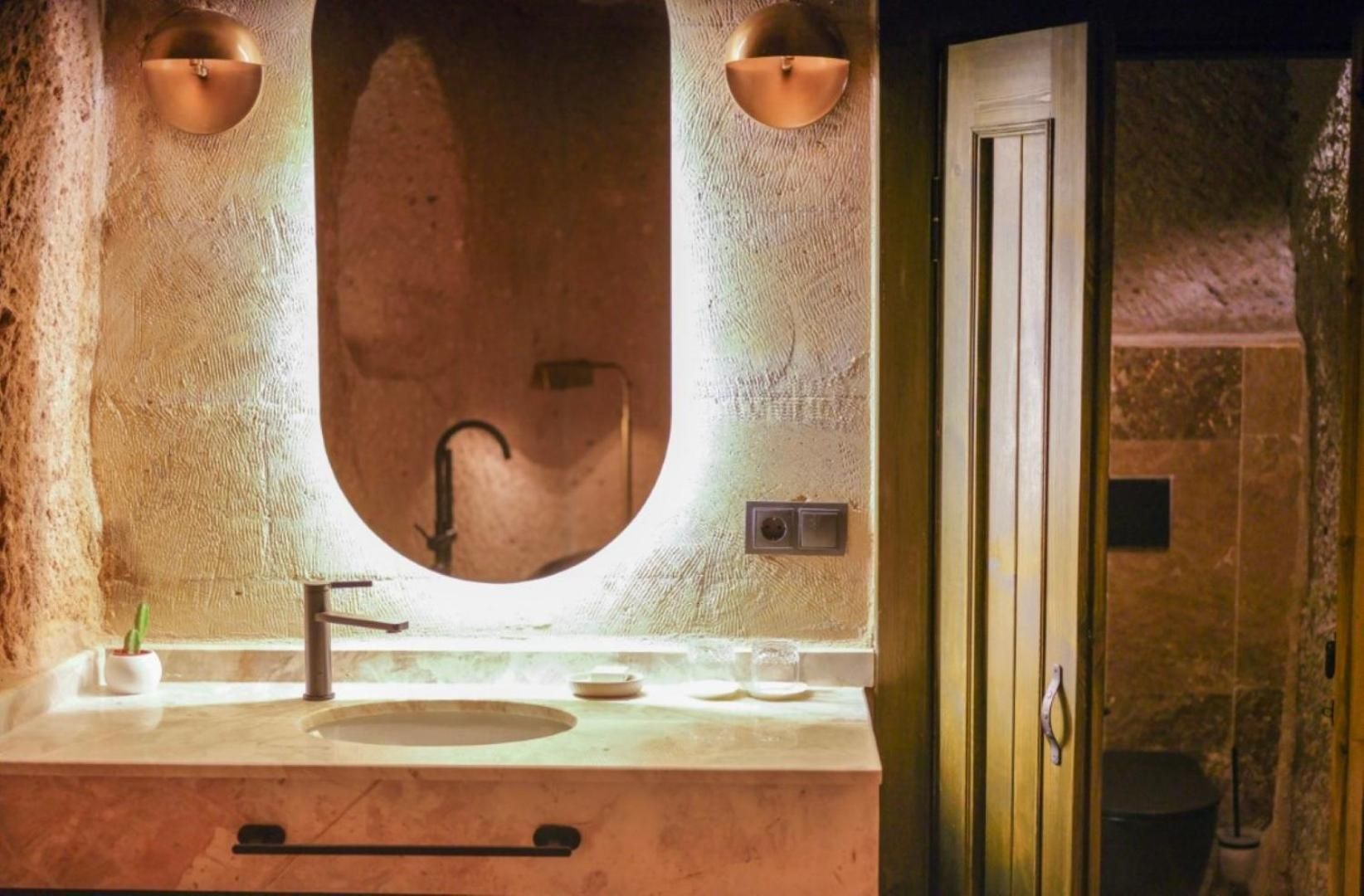 King Suite with Spa Bath