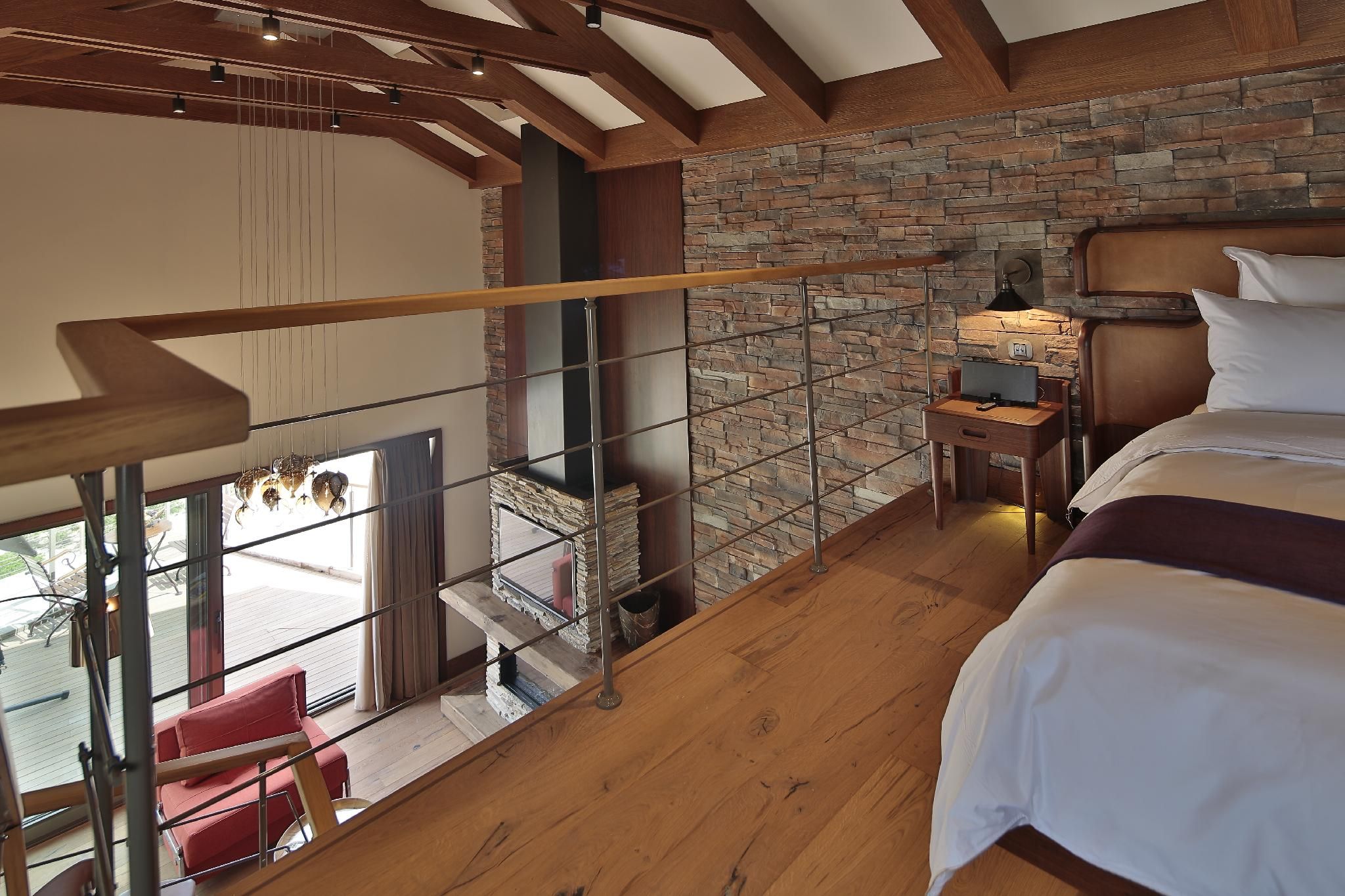 Ariana Sustainable Luxury Lodge - Special Category Duplex Suite 2 3