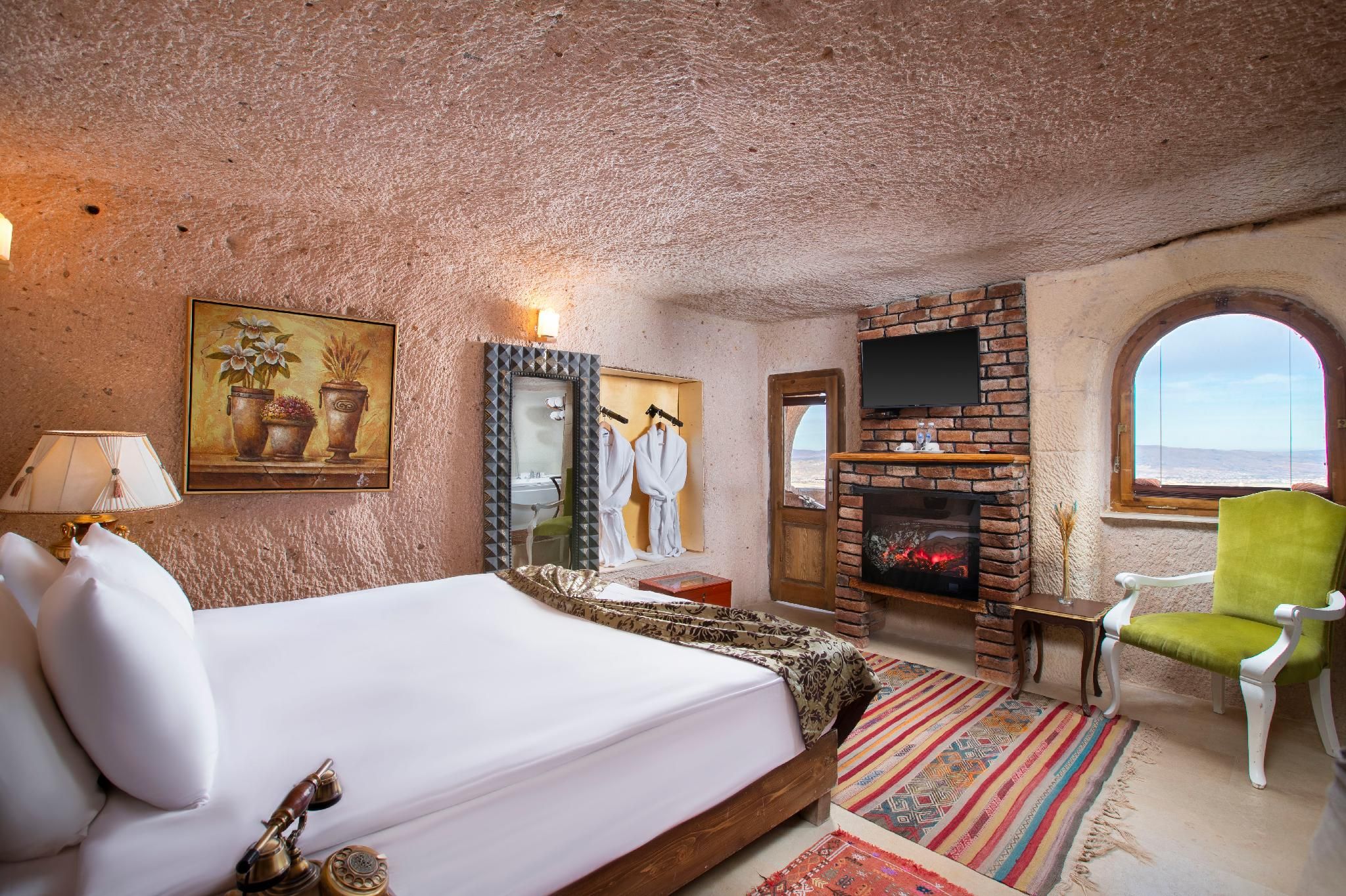 Winery Cave Room with Small Balcony and Balloon View