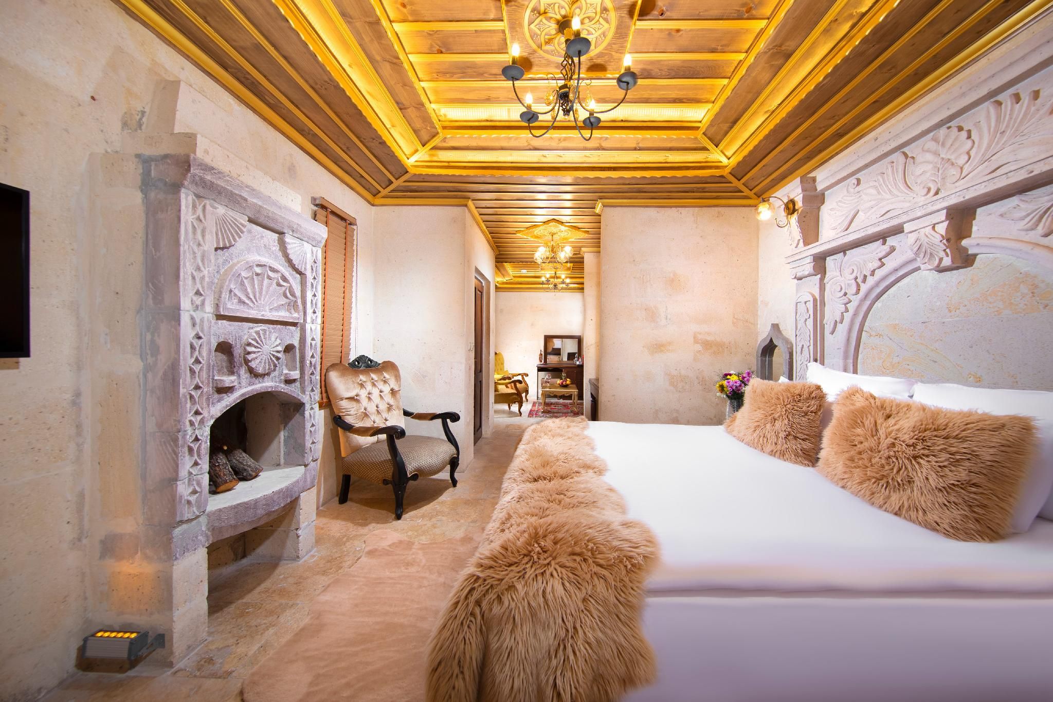 Zeus Room