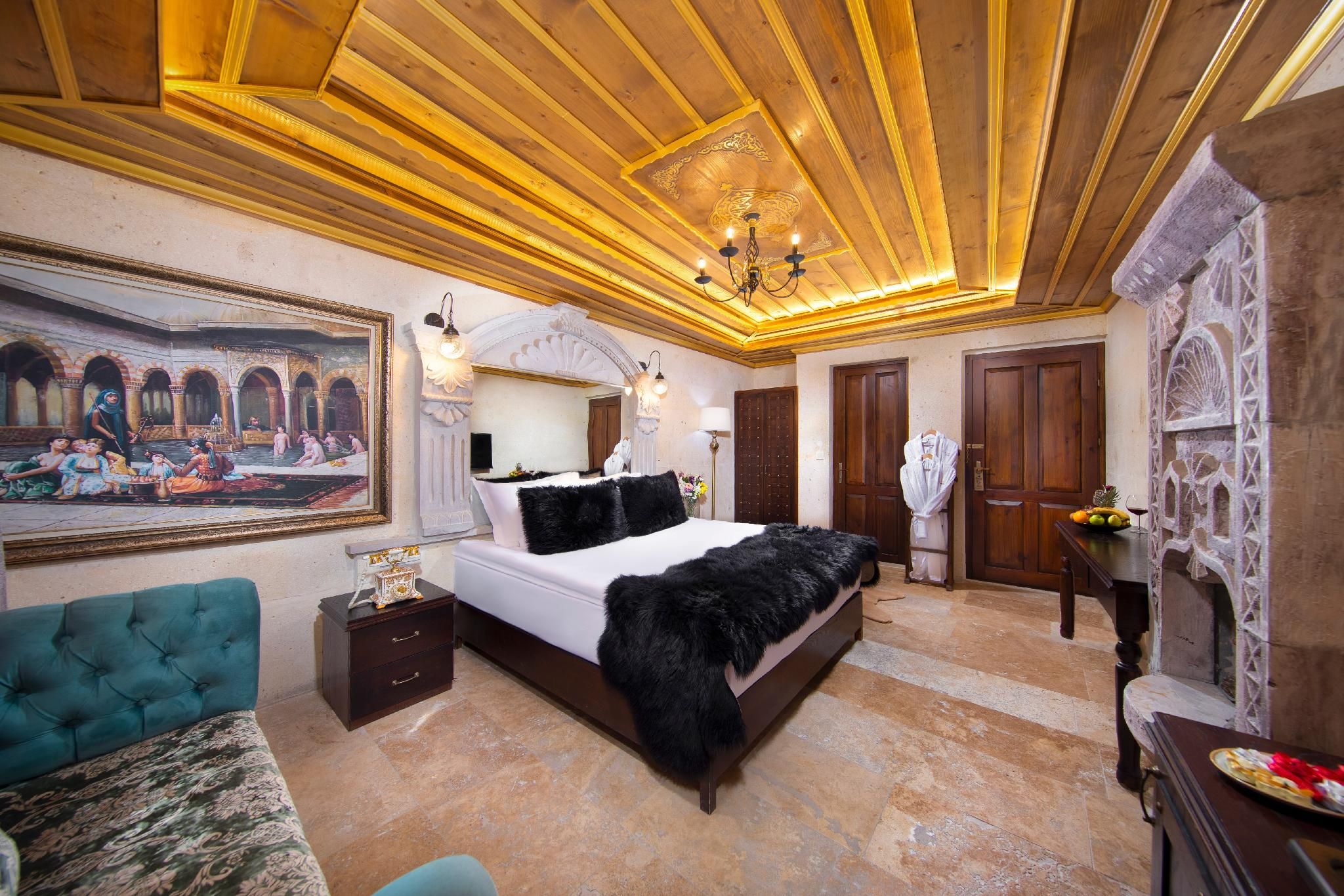 Assos Room
