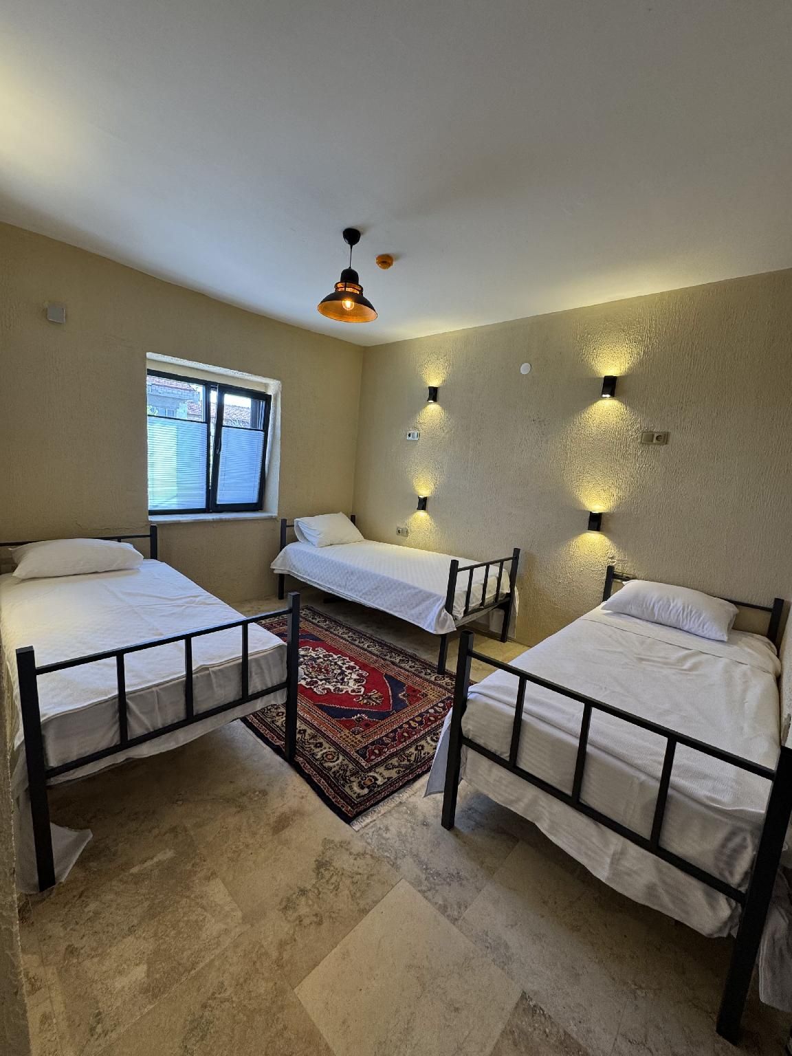 Bunk Bed - Mixed Dorms 12 beds