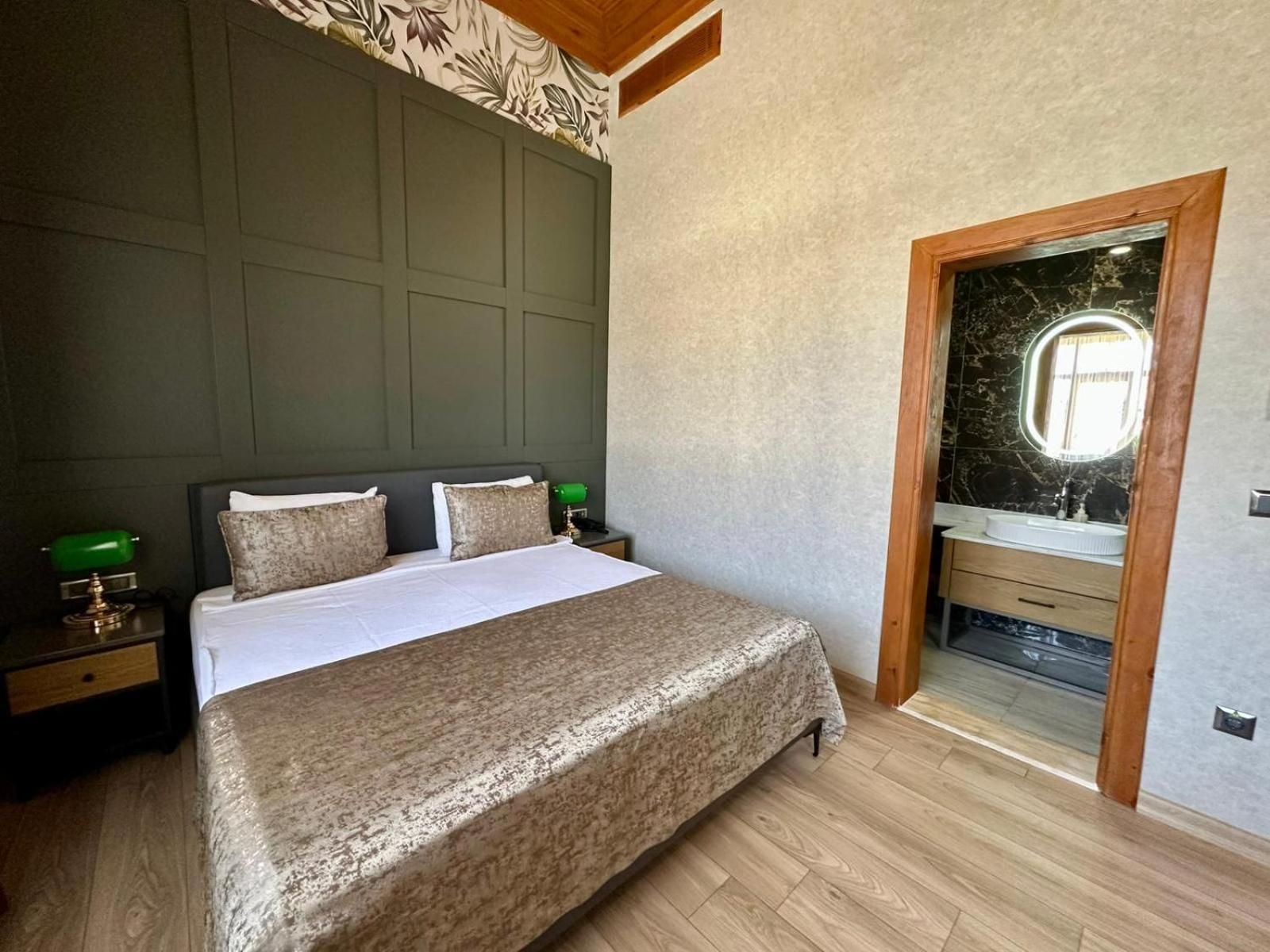 Dumo Suite Hotel Standard Room 2