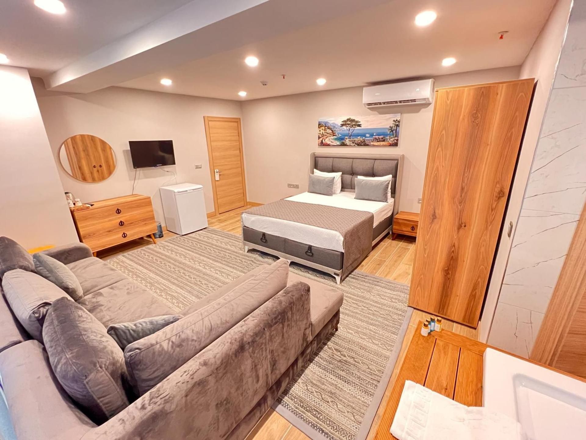 King Suite with Spa Bath